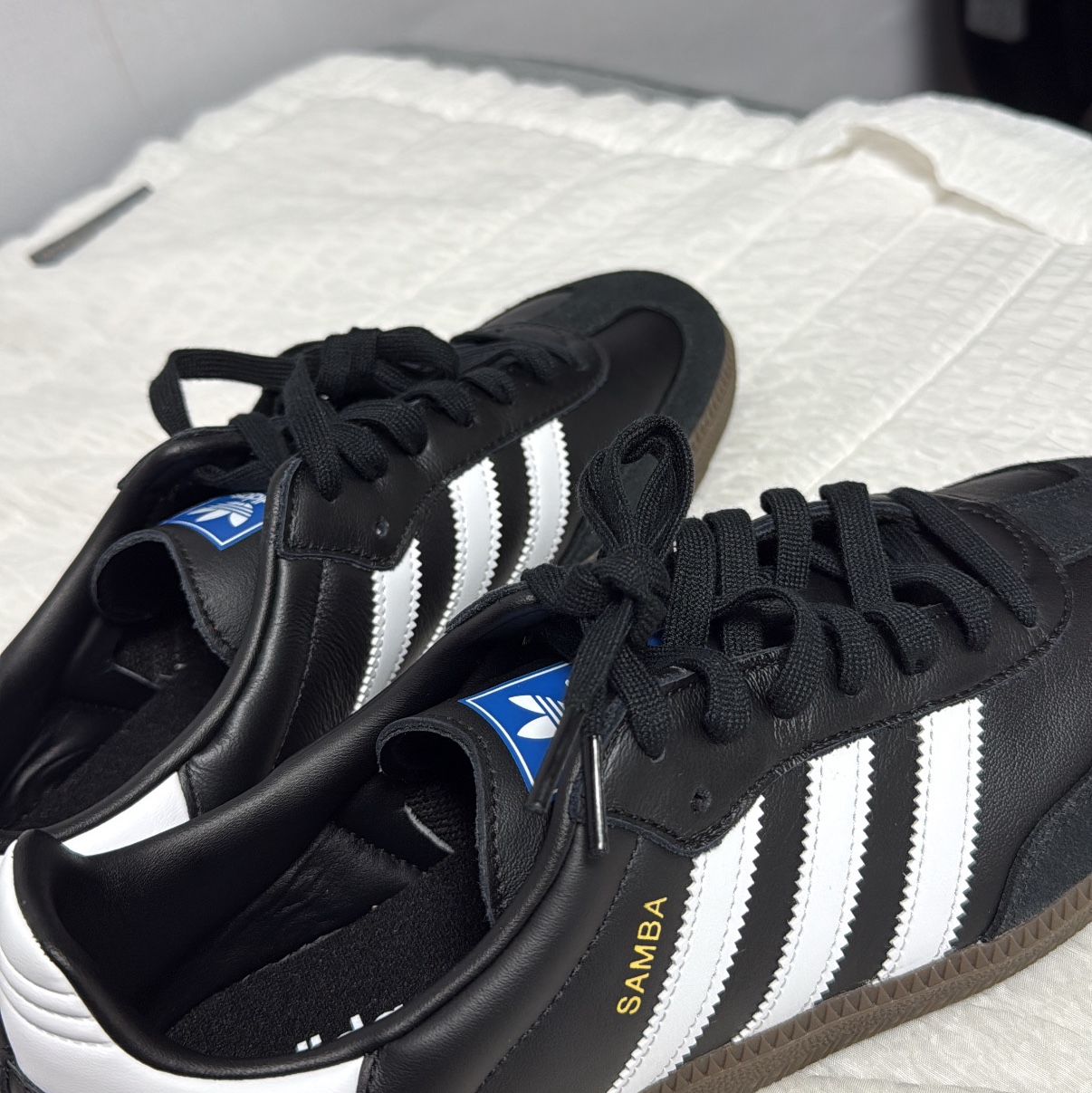 Adidas Samba OG Black White Gum 착용 스타일