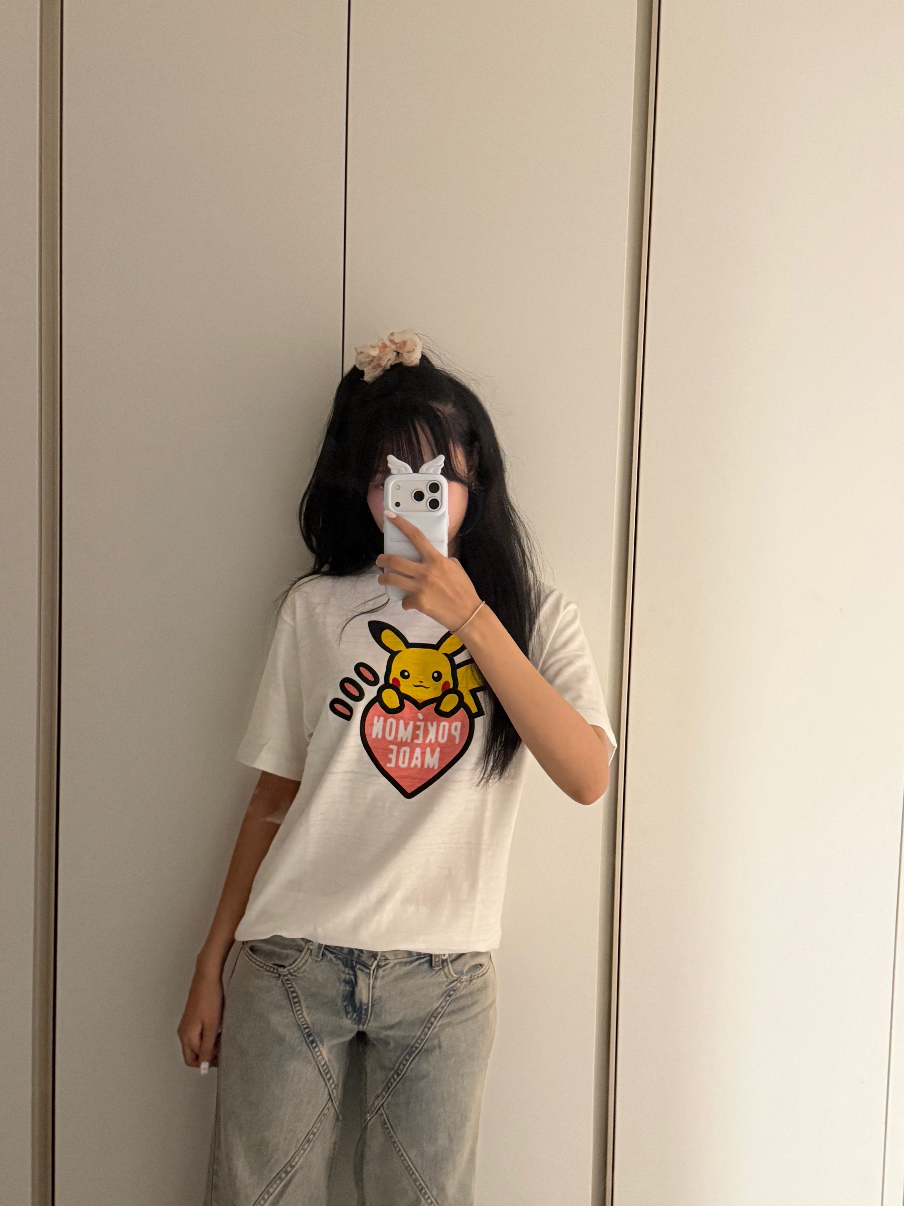 Human Made x Pokemon Graphic T-Shirt White Coral Pink - Seoul Store Exclusive, Maison Mihara Yasuhiro Blakey OG Sole Canvas Low-top Sneakers Pink 착용 스타일 - 1