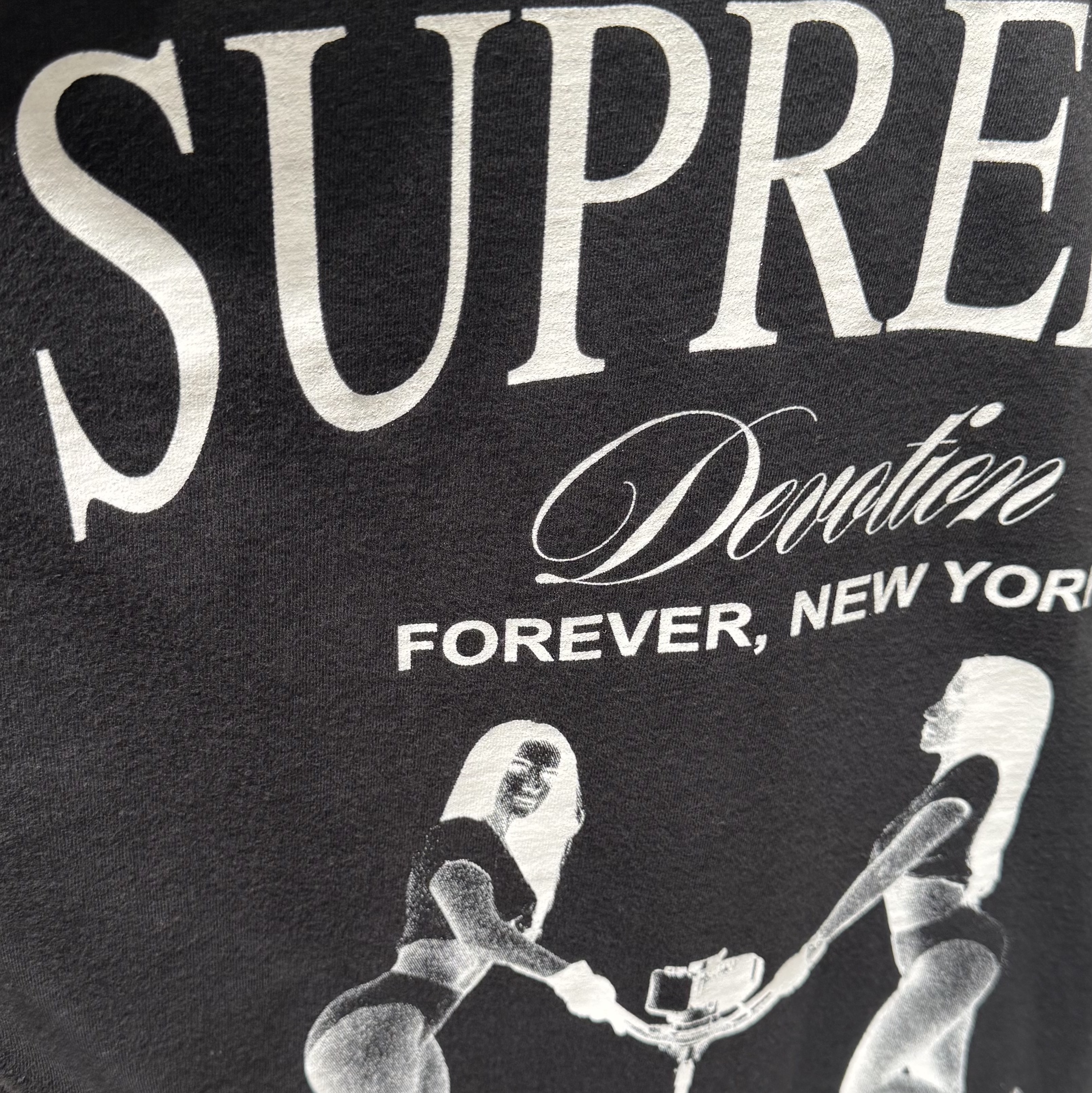 Supreme Devotion T-Shirt Black - 25FW 착용 스타일