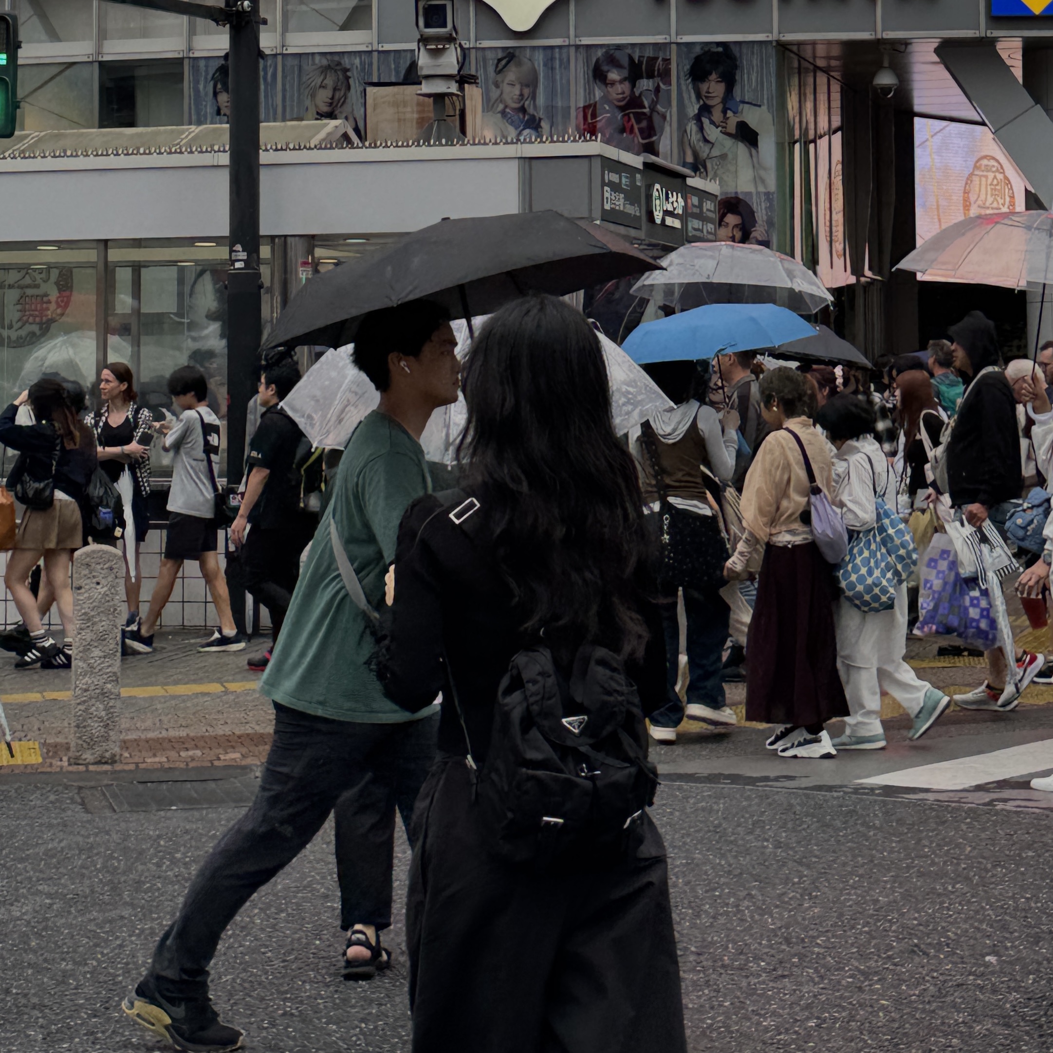 (W) Norda 001/A Cinder, Prada Re-Nylon Small Backpack Black 착용 스타일 - 3