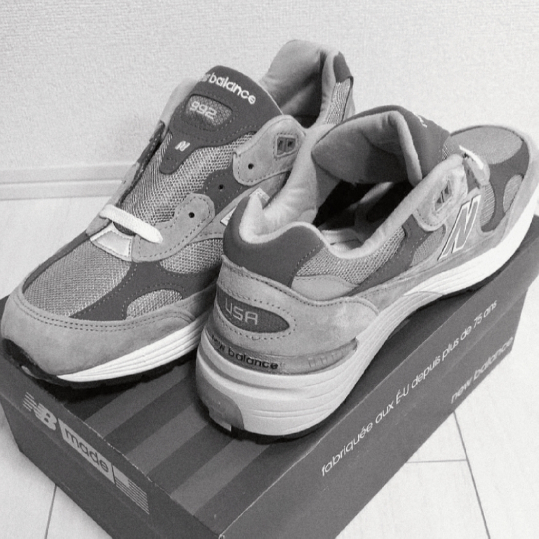 New Balance 992 Made in USA Core Grey Silver Metallic 착용 스타일