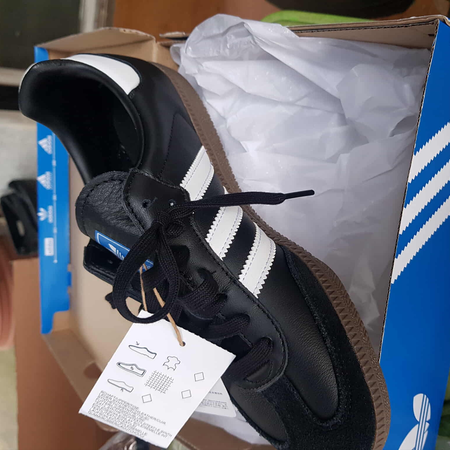 Adidas Samba OG Black White Gum 착용 스타일 - 1