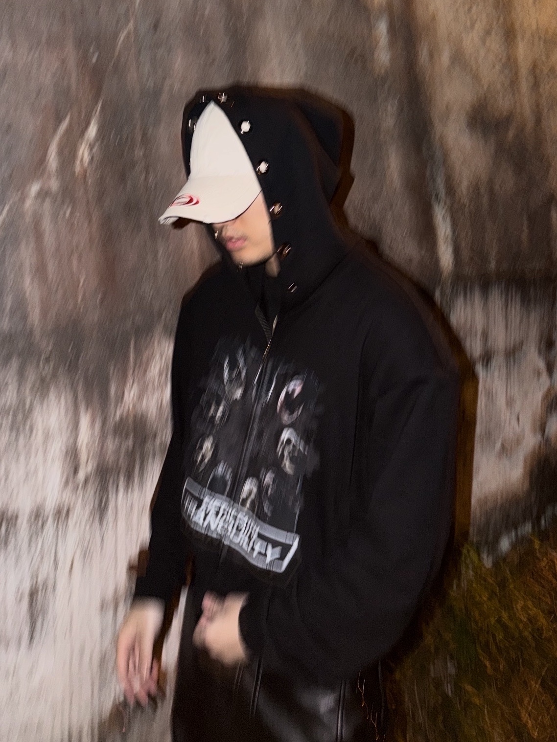 CSC Tranquility Hoodie Zip Up Black, Civision by CSC Iconic Logo Cap Light Beige 착용 스타일 - 5