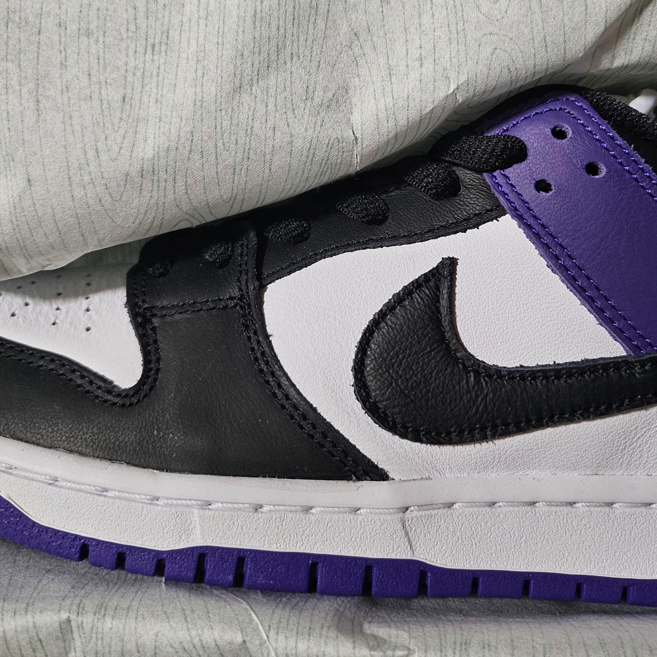 Nike SB Dunk Low Pro Court Purple 착용 스타일