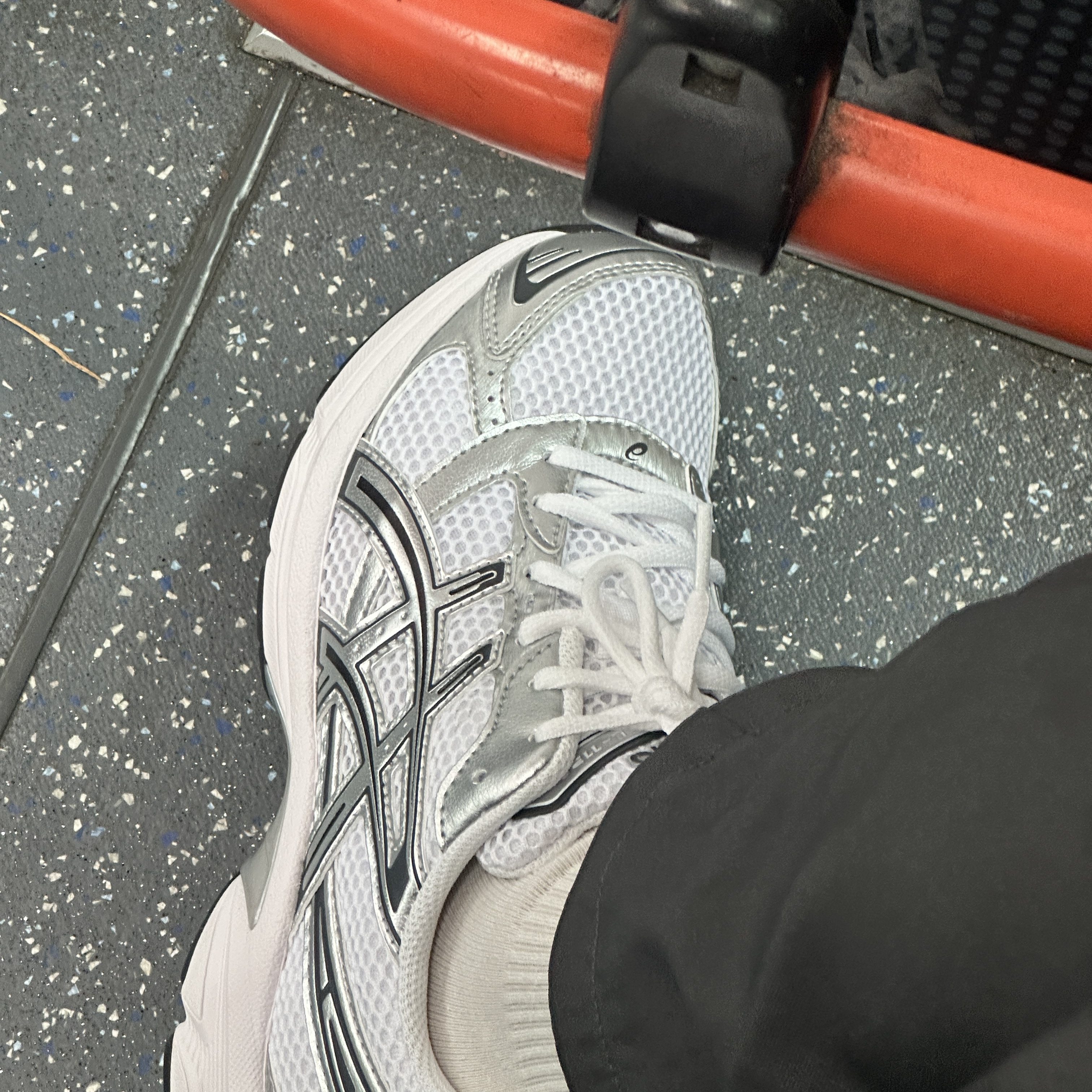 Asics Gel-1130 White Pure Silver 착용 스타일
