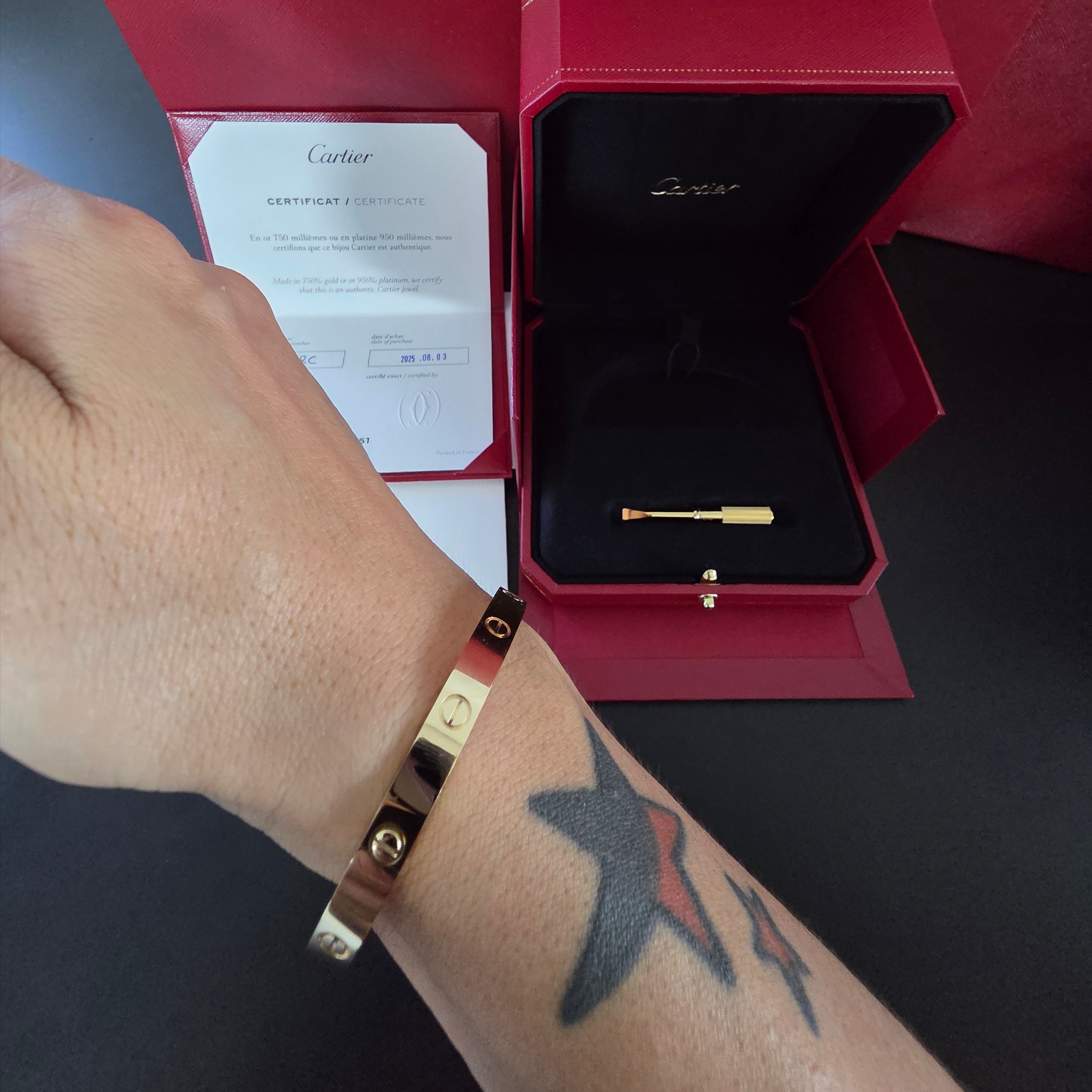Cartier Love Bracelet Yellow Gold 착용 스타일 - 8