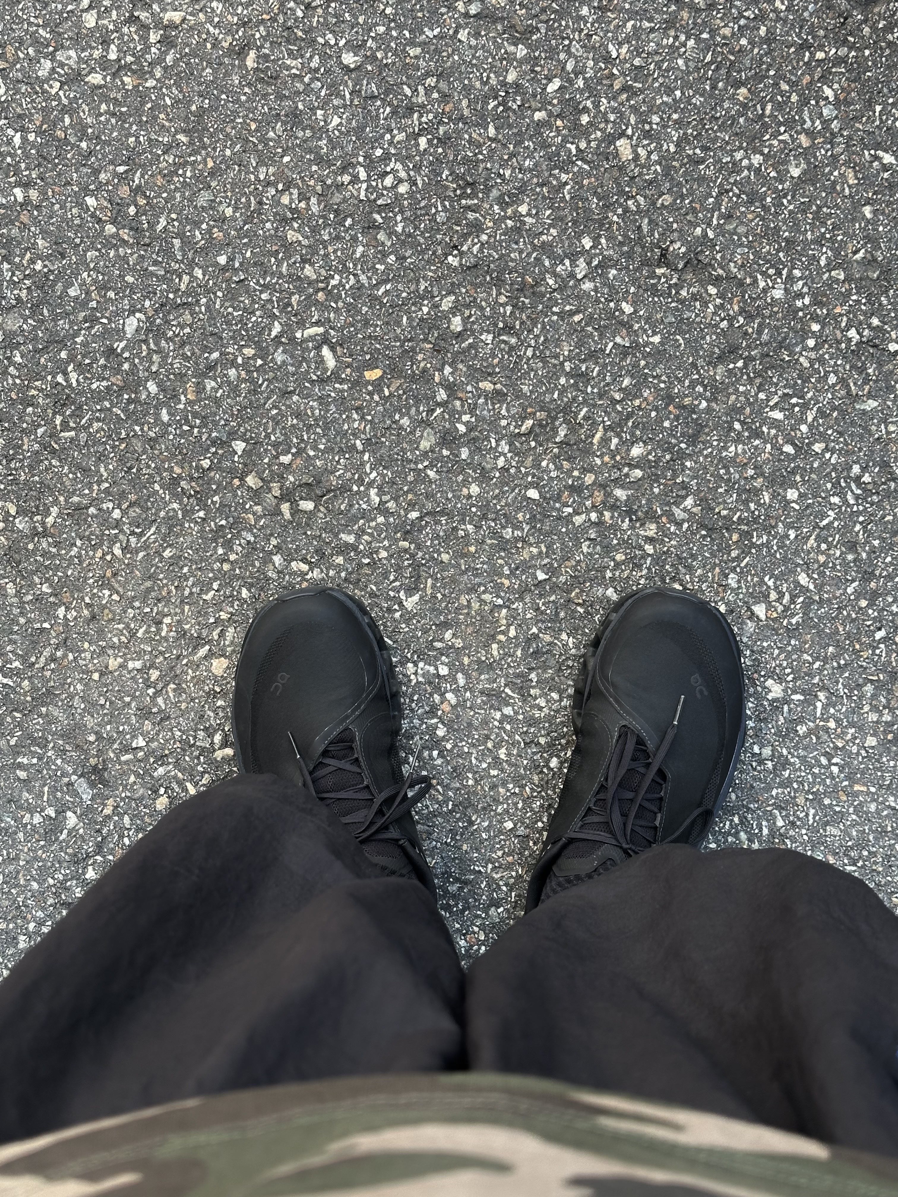 On Running x Post Archive Faction (Paf) Cloudmonster 2 Black Magnet, Supreme Floating Keychain Black - 23FW 착용 스타일 - 6