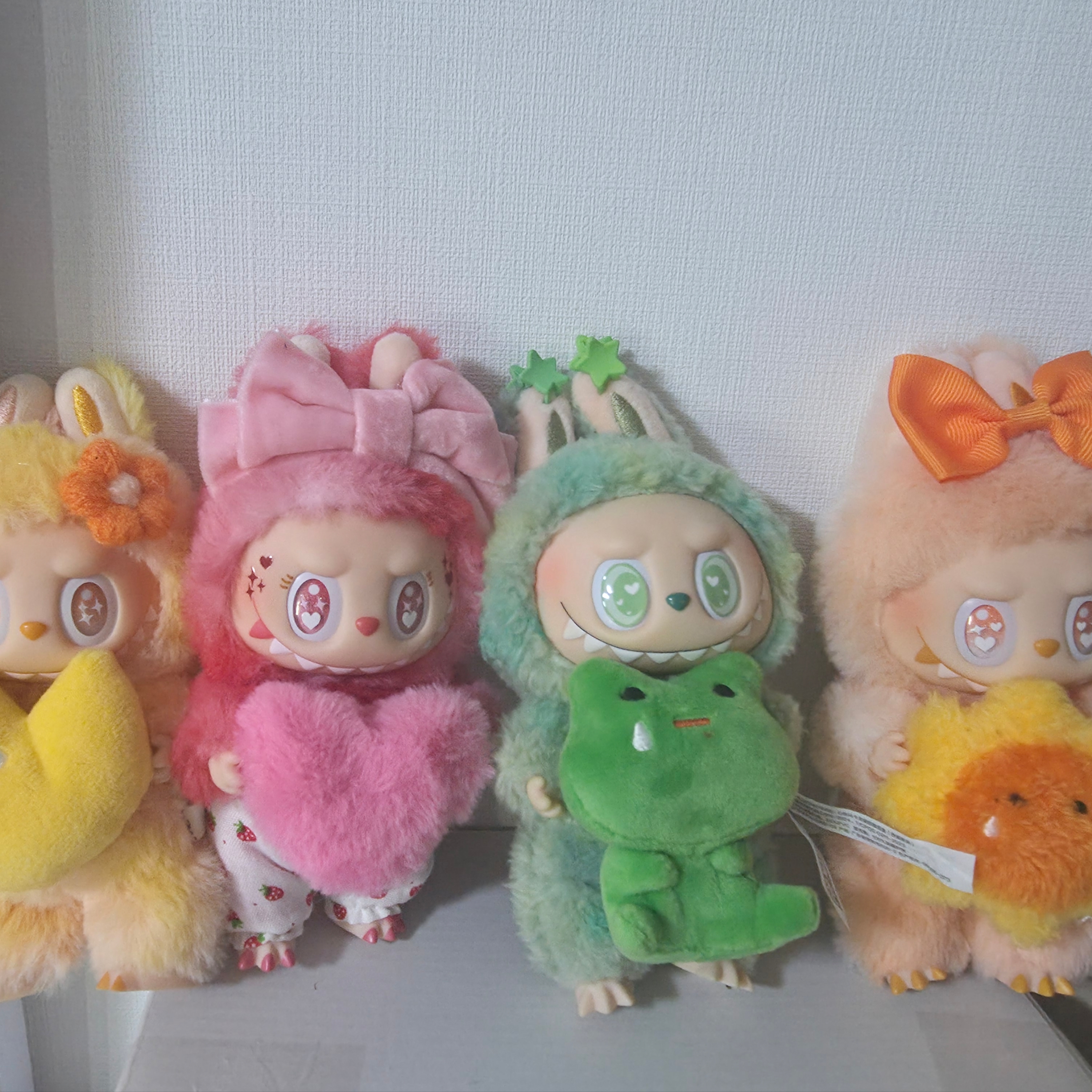 Pop Mart Labubu The Monsters Highlight Series Sealed Case (6 Blind Boxes) 착용 스타일