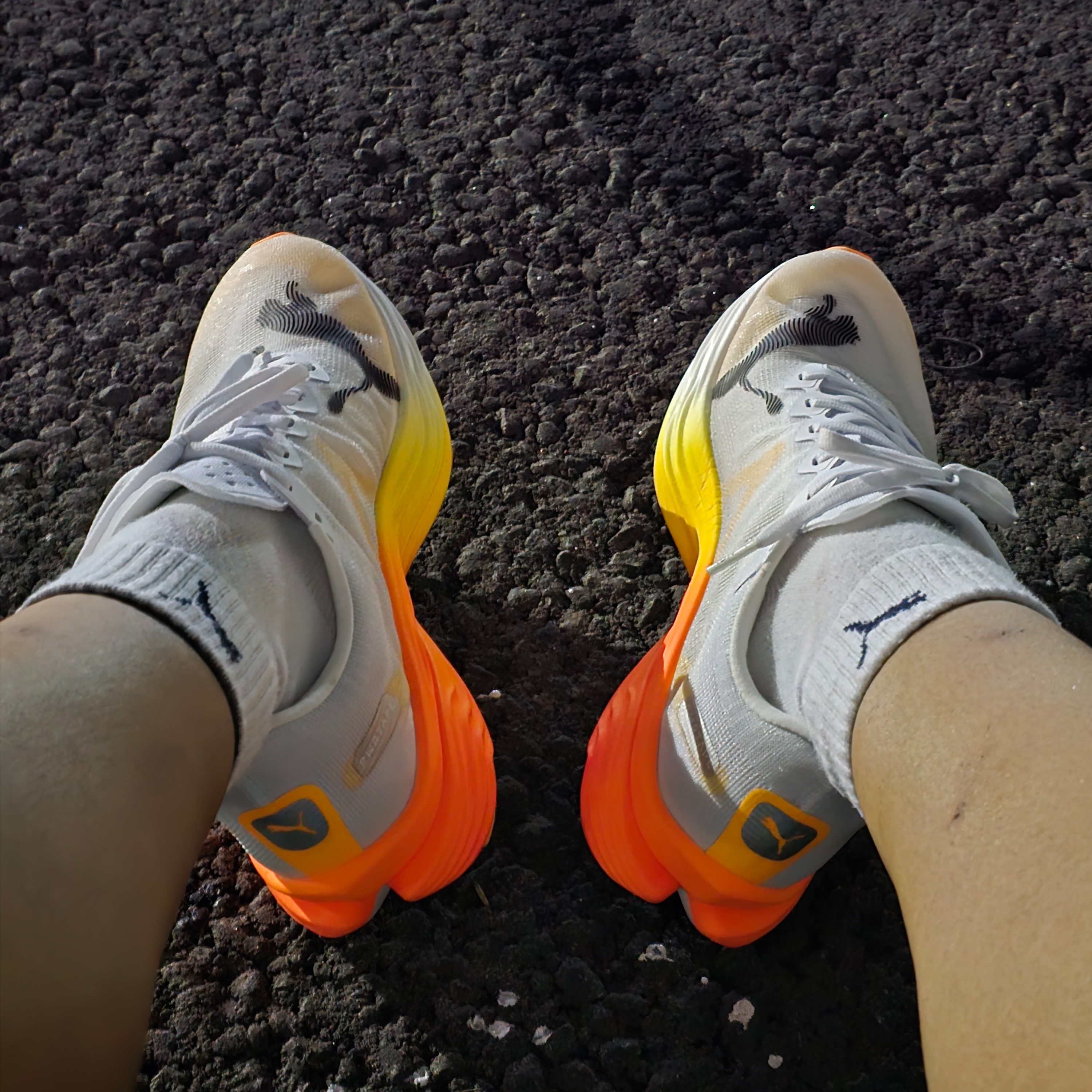 Puma Deviate Nitro Elite 3 White Sun Stream 착용 스타일 - 2