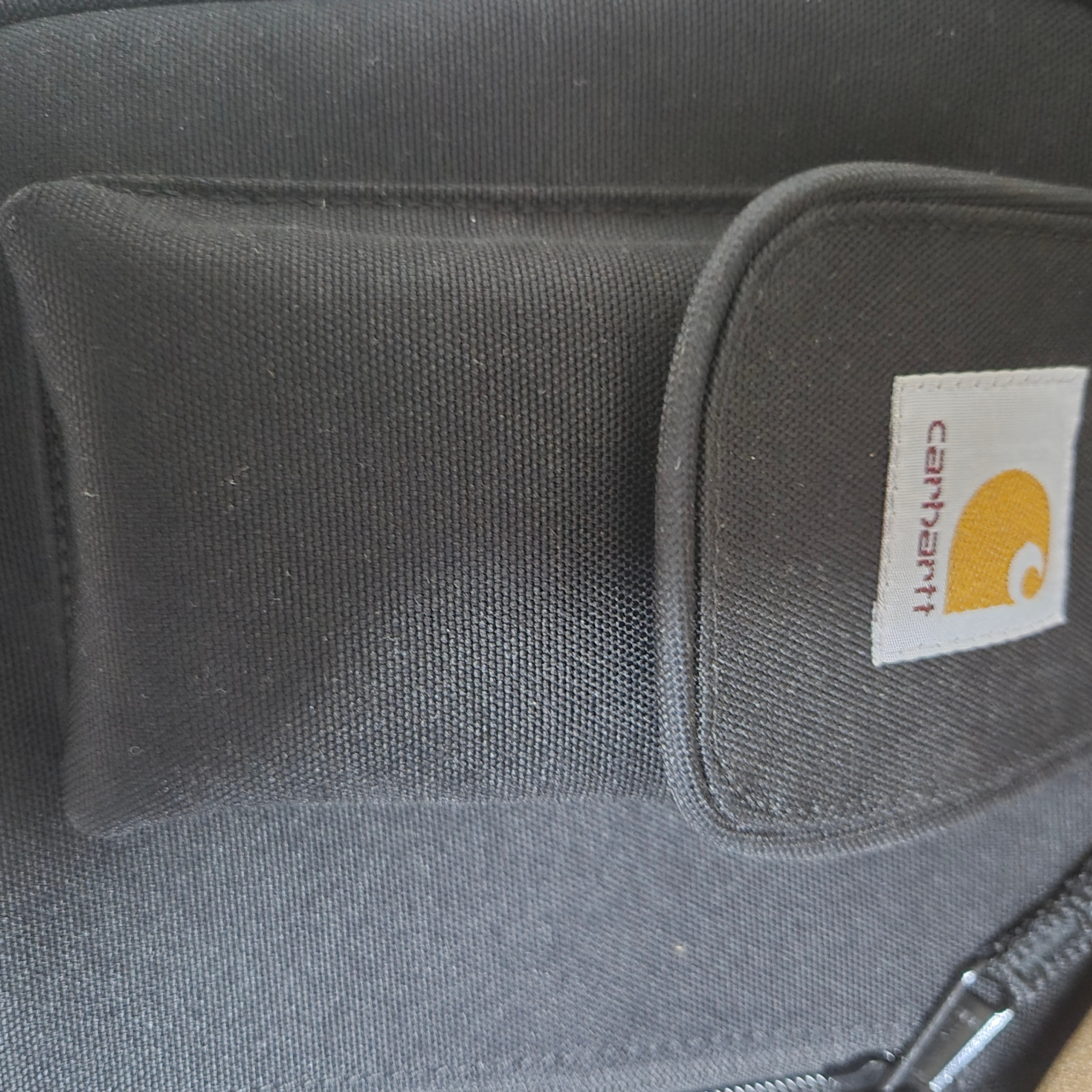 Carhartt WIP Essentials Bag Black 착용 스타일
