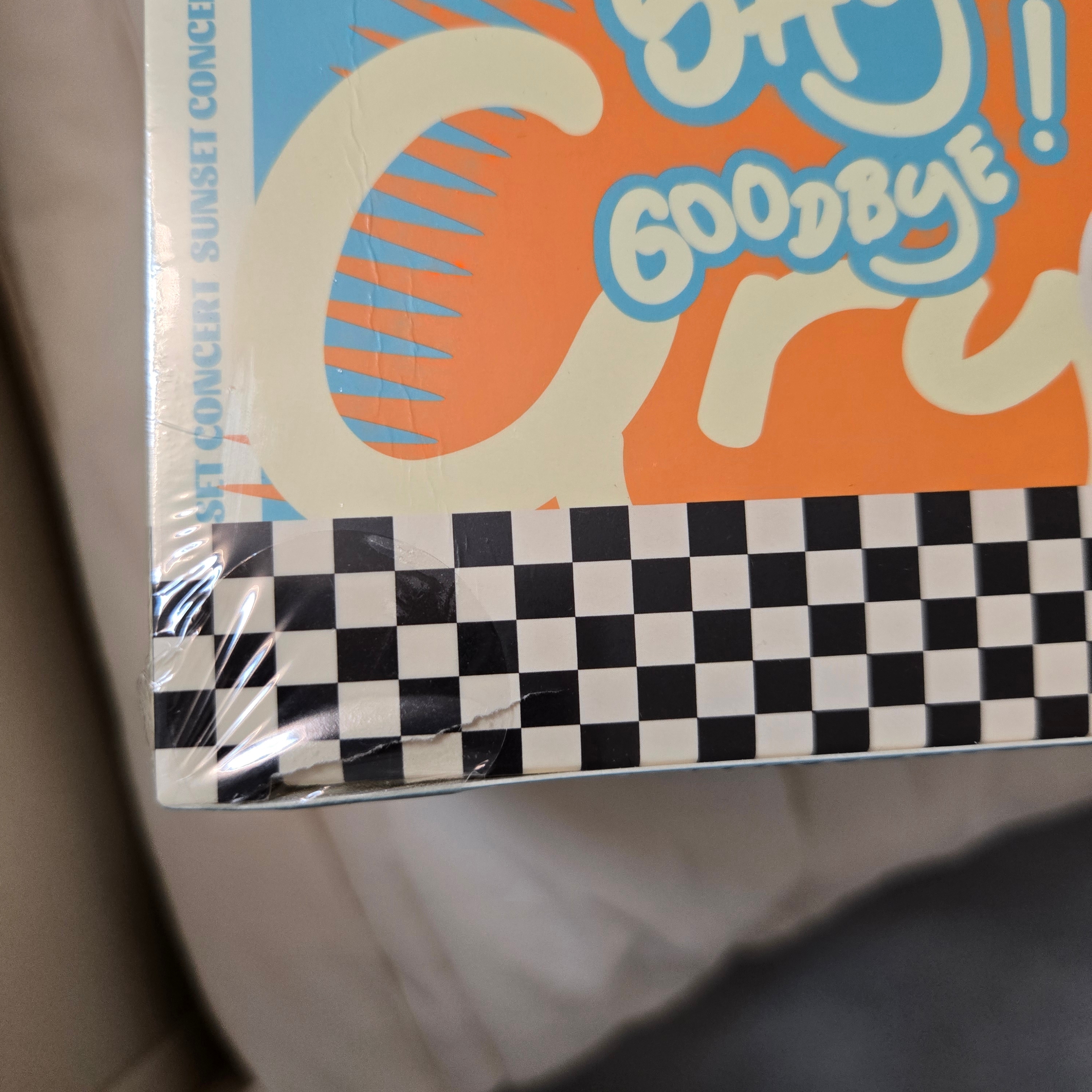 Pop Mart Crybaby Sunset Concert Series Keyring Sealed Case (6 Blind Boxes) 착용 스타일 - 2