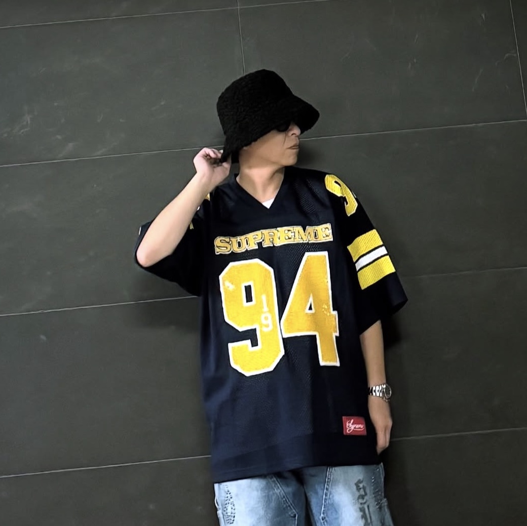 Supreme Sequin Football Jersey Navy - 25FW 착용 스타일 - 1