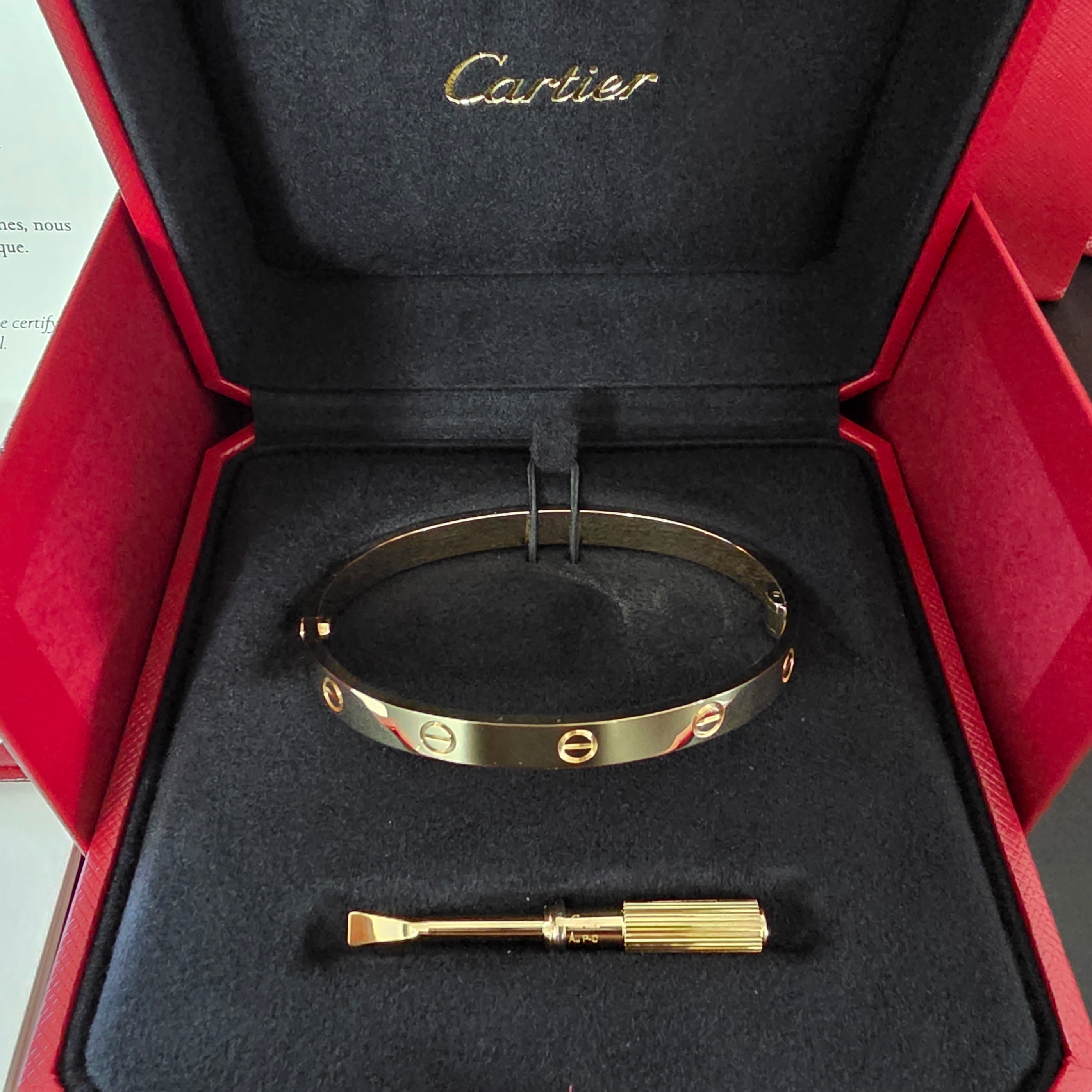 Cartier Love Bracelet Yellow Gold 착용 스타일 - 7