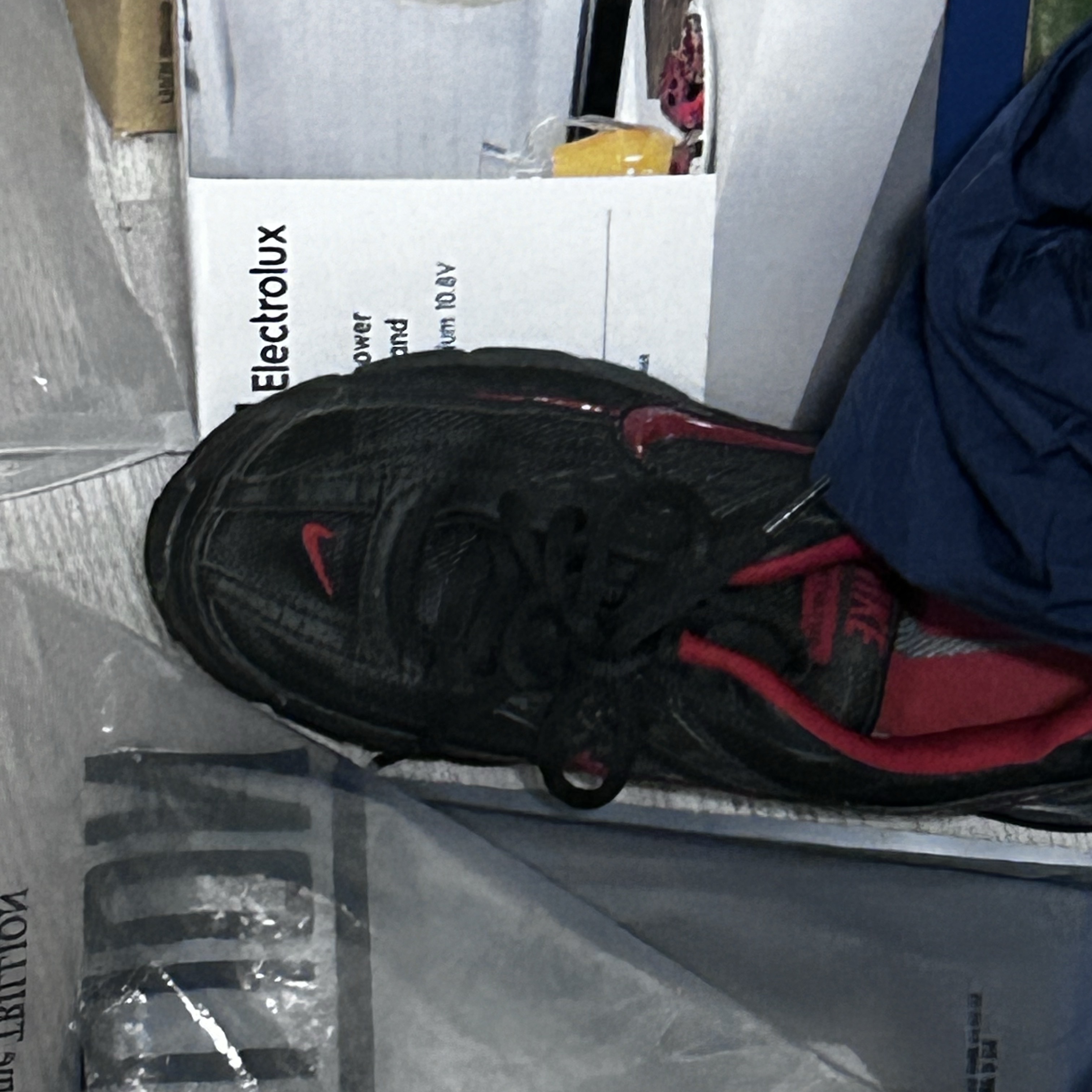 Nike Initiator Black Red 착용 스타일
