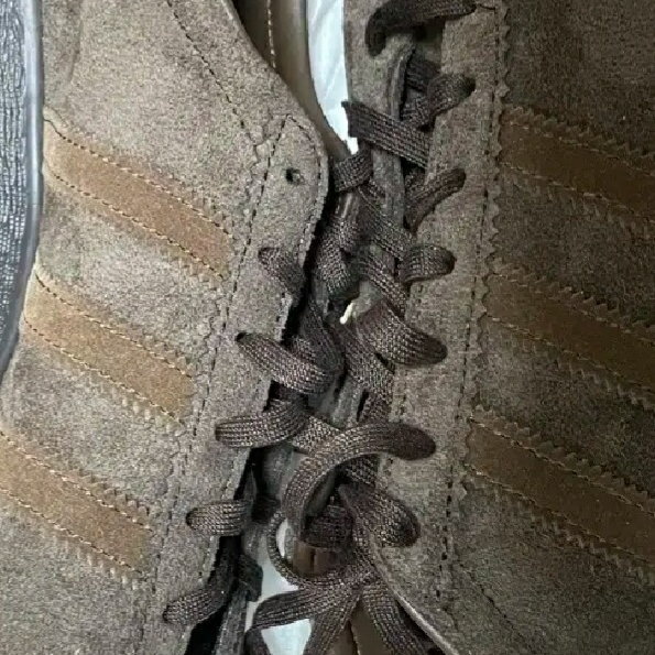Adidas Tobacco Gruen Dark Brown 착용 스타일