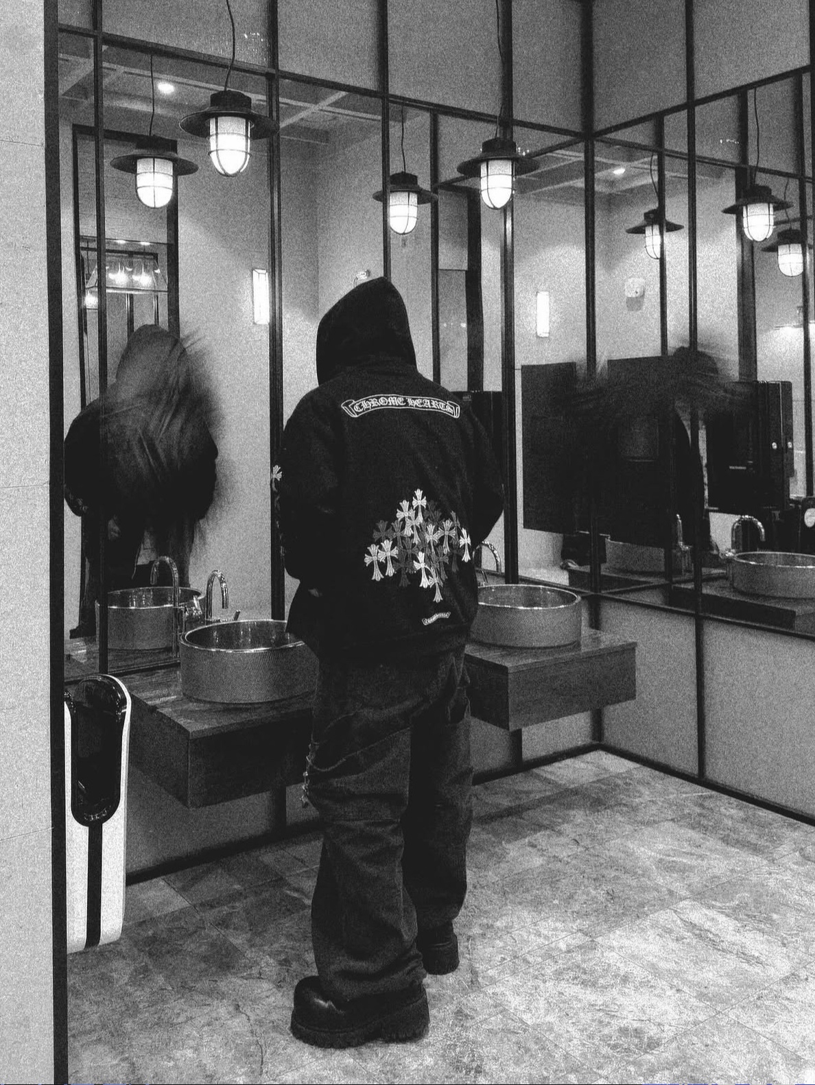Chrome Hearts Multi Color Cross Fleece Zip-Up Hoodie Black 착용 스타일