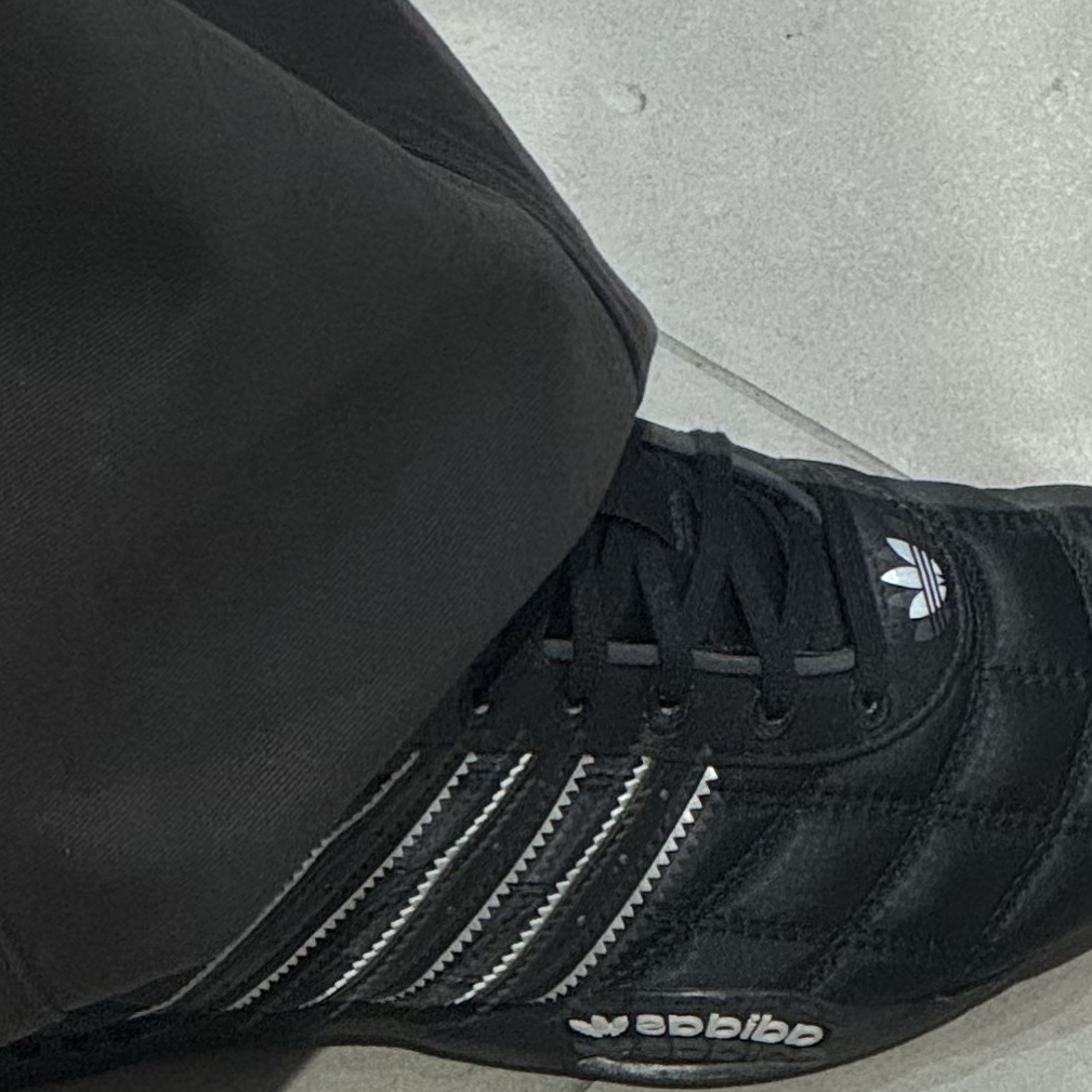 (W) Adidas Adiracer Lo Core Black Silver Metallic 착용 스타일