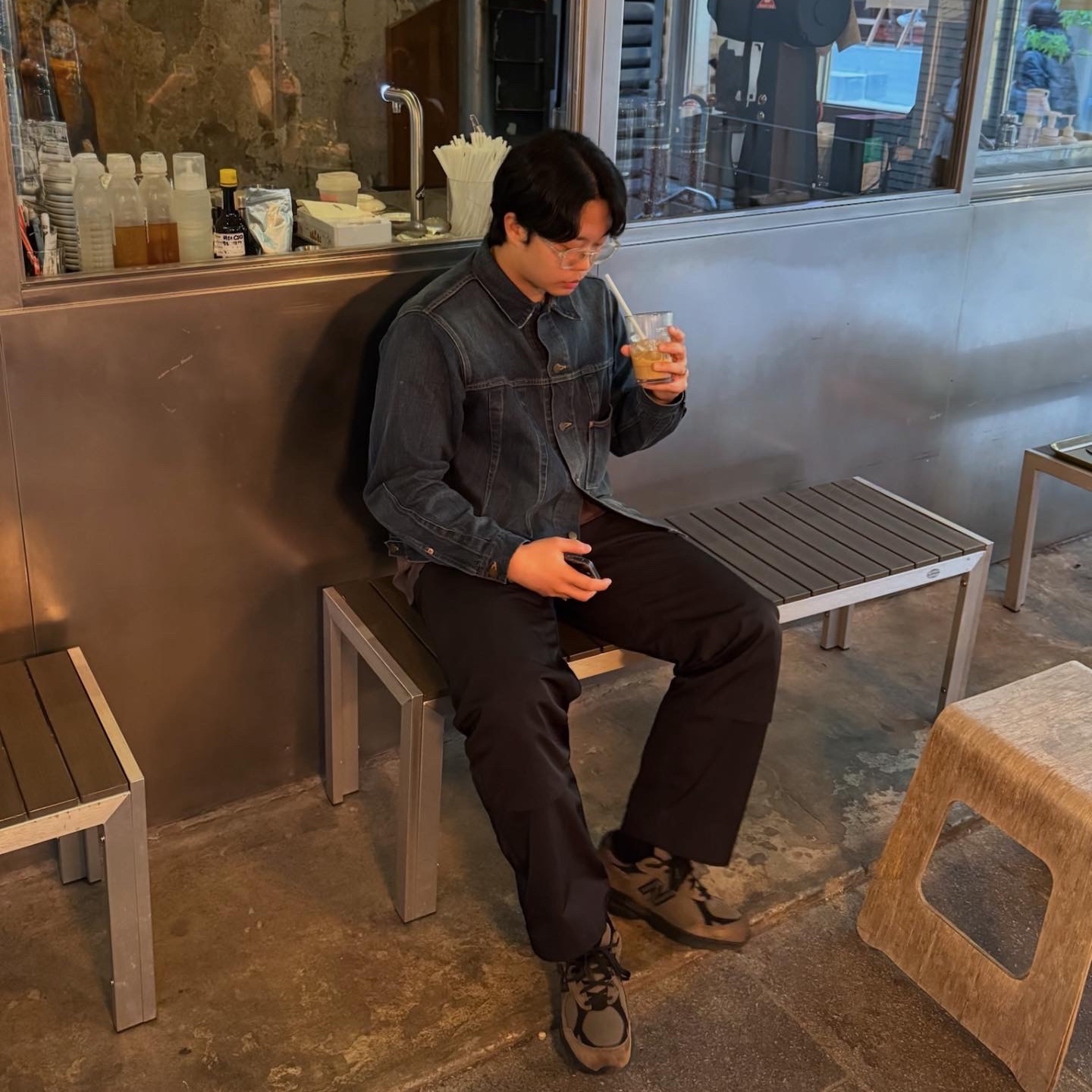 Needles Darts Jean Jacket Indigo, New Balance x JJJJound 990v3 Brown Black 착용 스타일