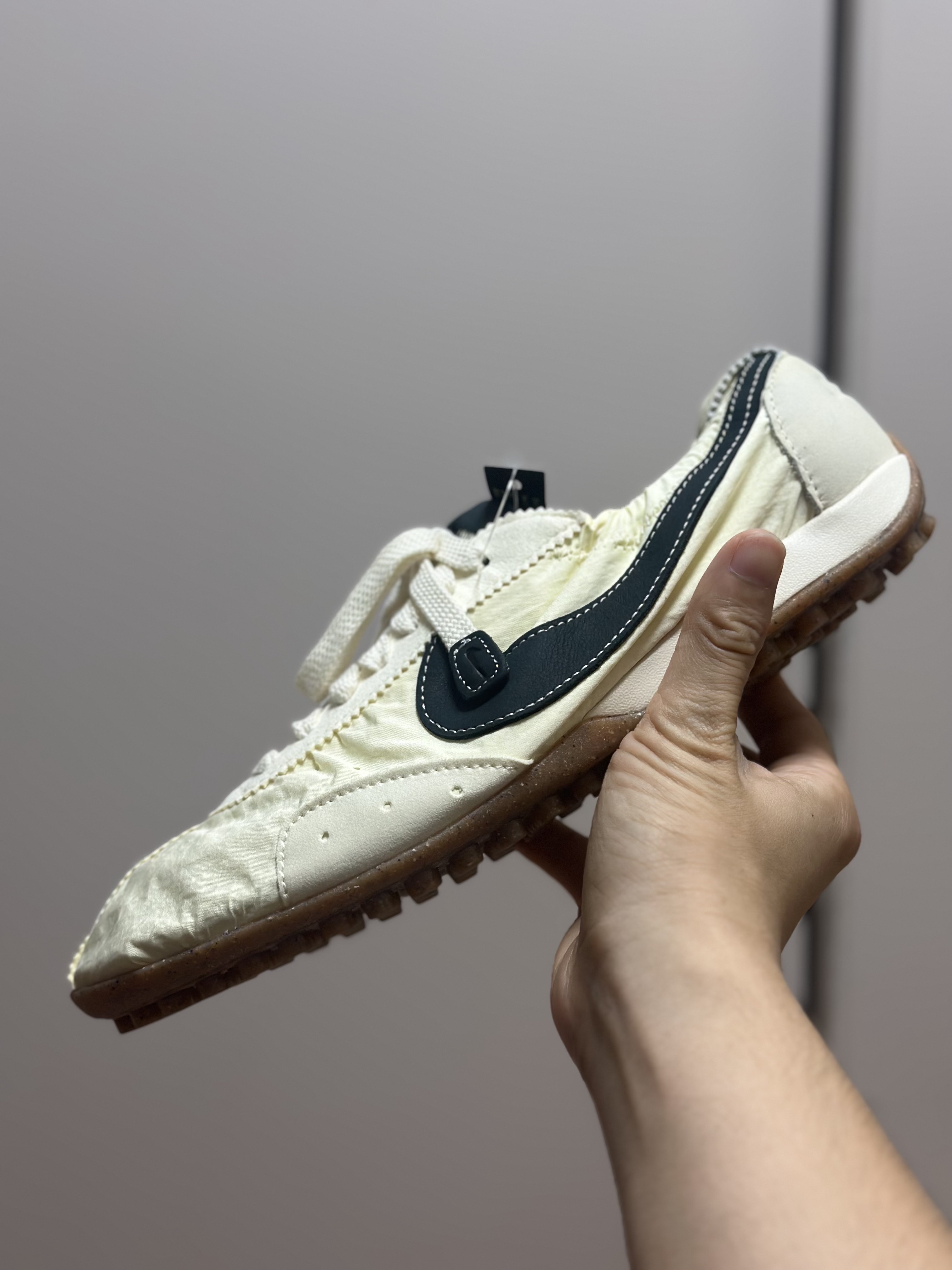 Nike x Jacquemus Moon Shoe SP Alabaster Off Noir 착용 스타일