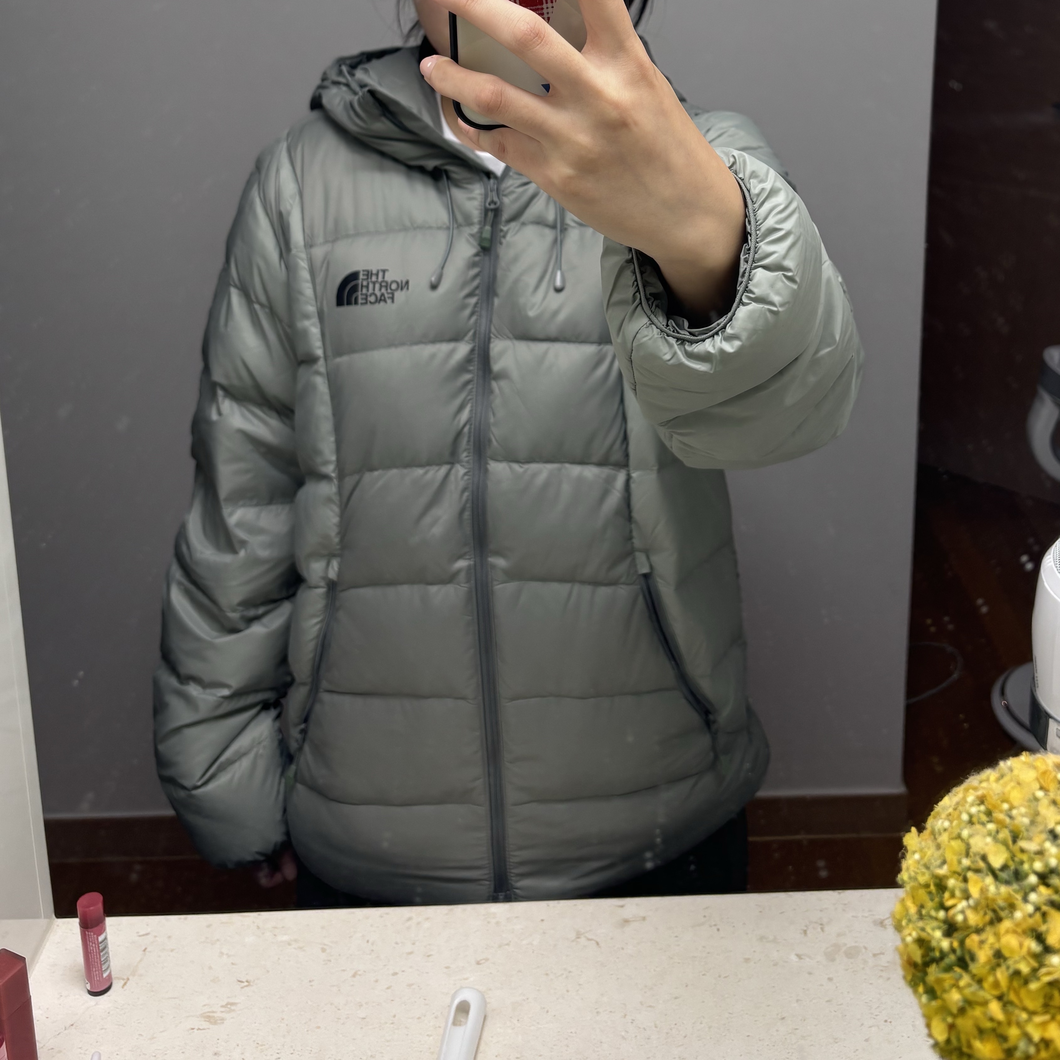 The North Face Ruta Down Jacket Light Khaki - 25SS 착용 스타일