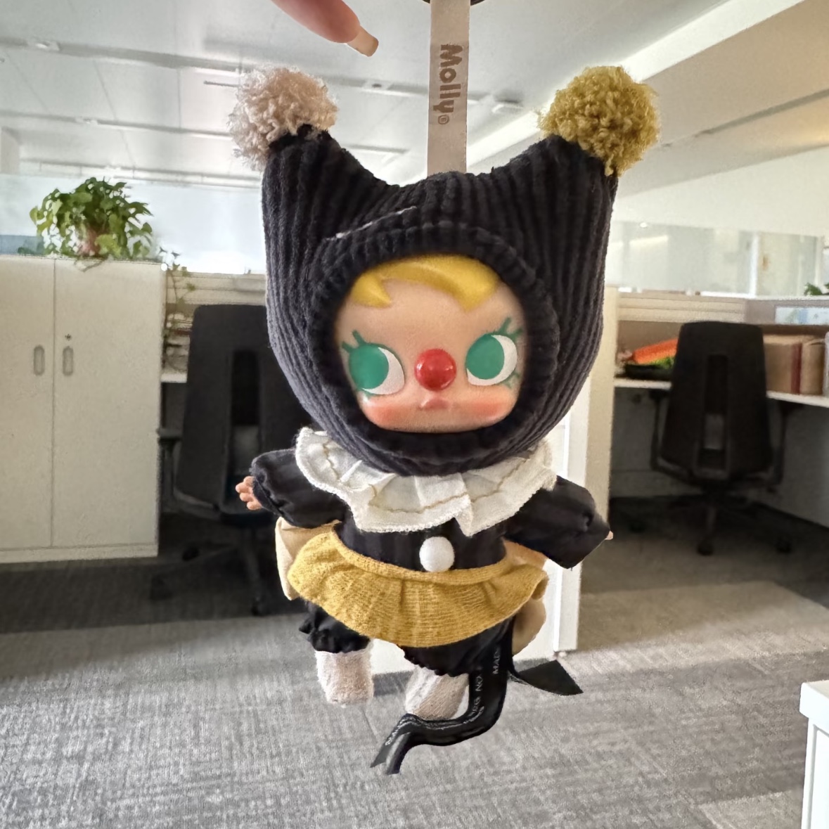Pop Mart Why So Serious Series Vinyl Plush Pendant String Puppet (Opened Case) 착용 스타일
