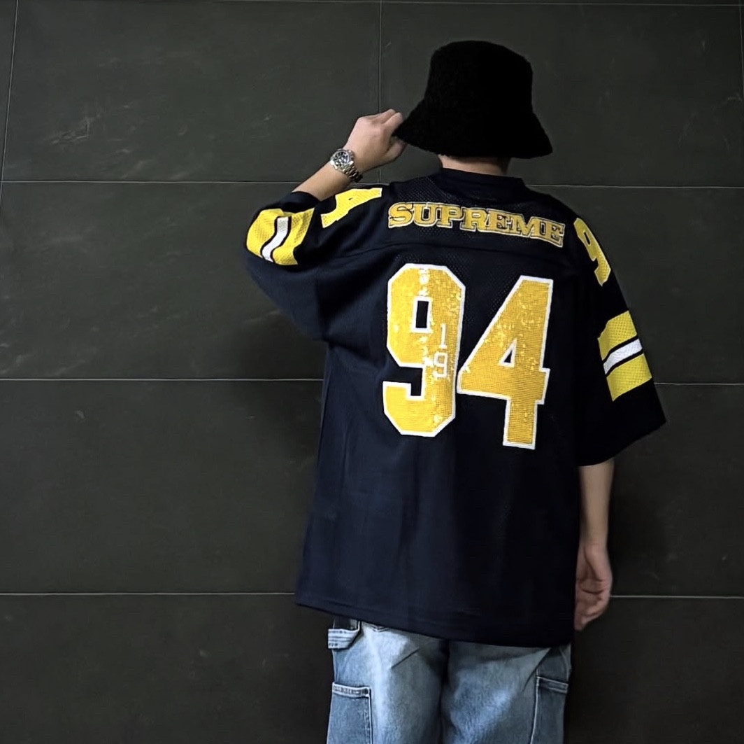 Supreme Sequin Football Jersey Navy - 25FW 착용 스타일 - 2