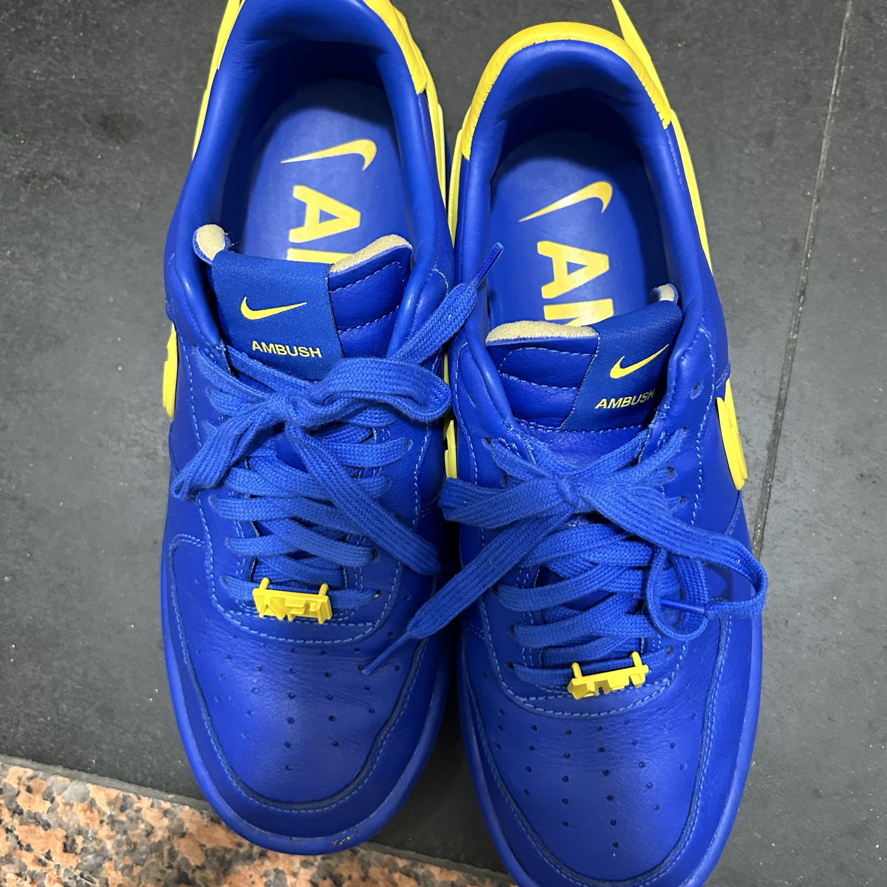 Nike x Ambush Air Force 1 Low SP Game Royal and Vivid Sulfur 착용 스타일