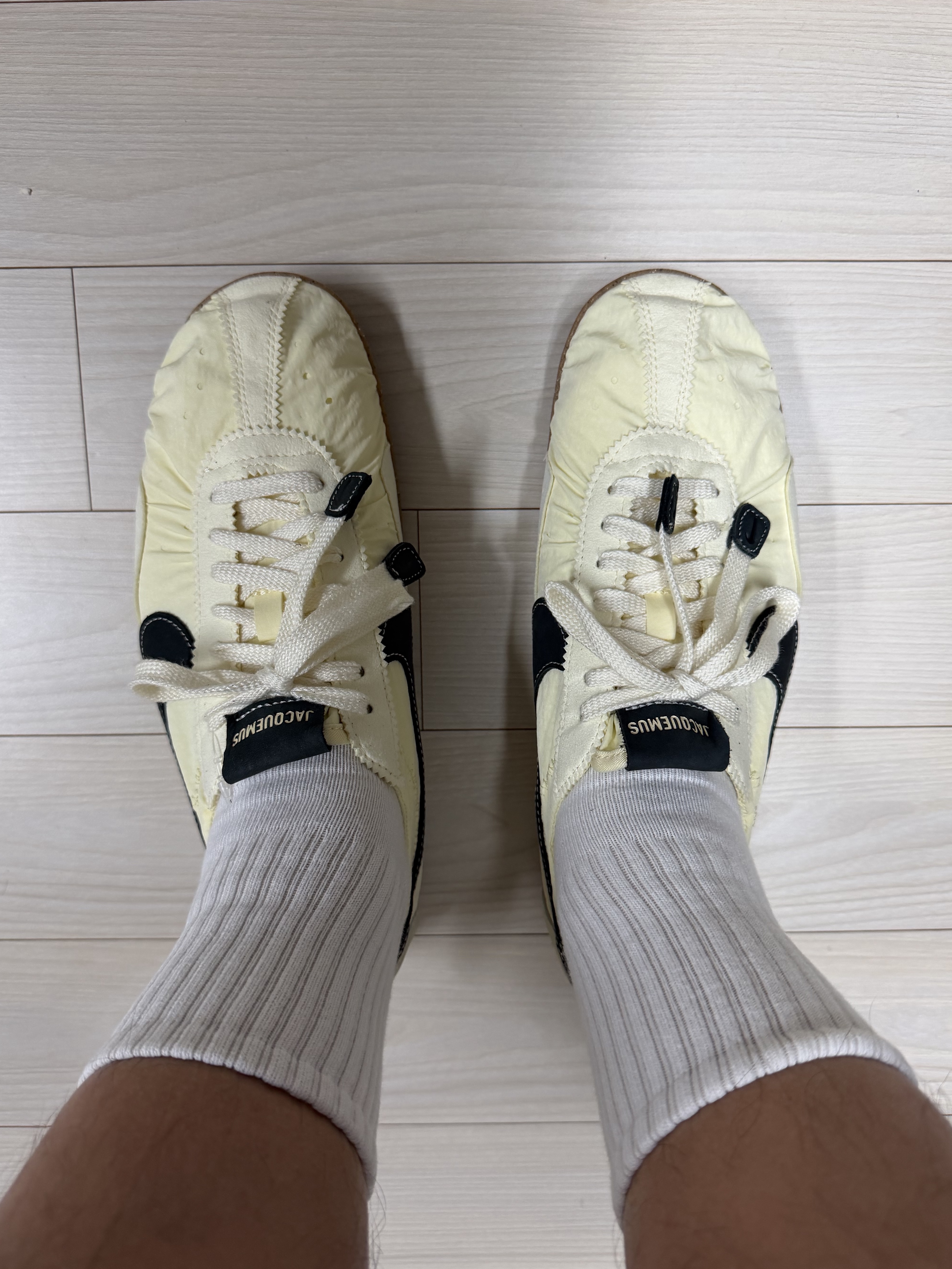 Nike x Jacquemus Moon Shoe SP Alabaster Off Noir 착용 스타일 - 3