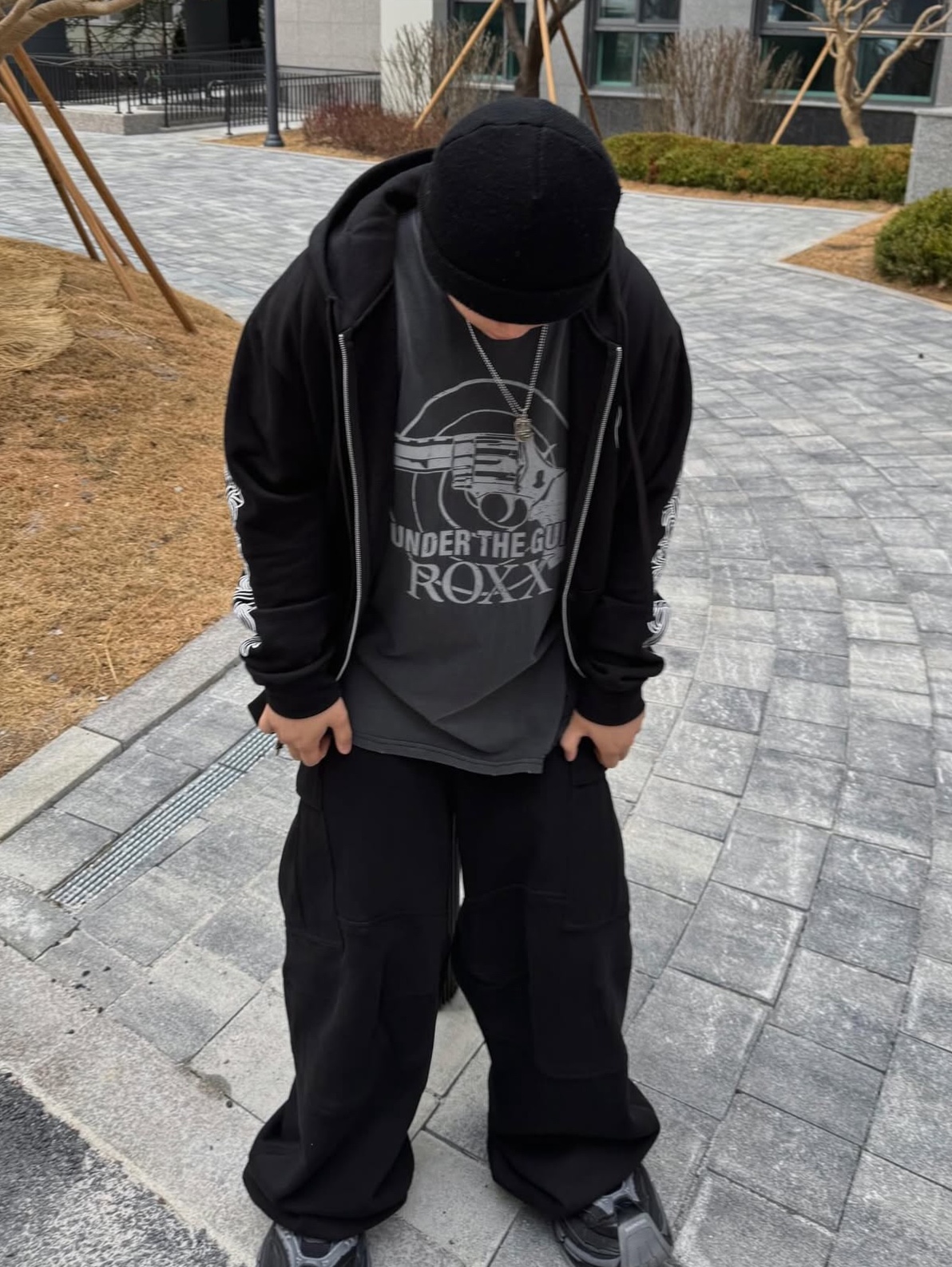 Balenciaga Platform Reduced Sneakers Dark Grey 착용 스타일