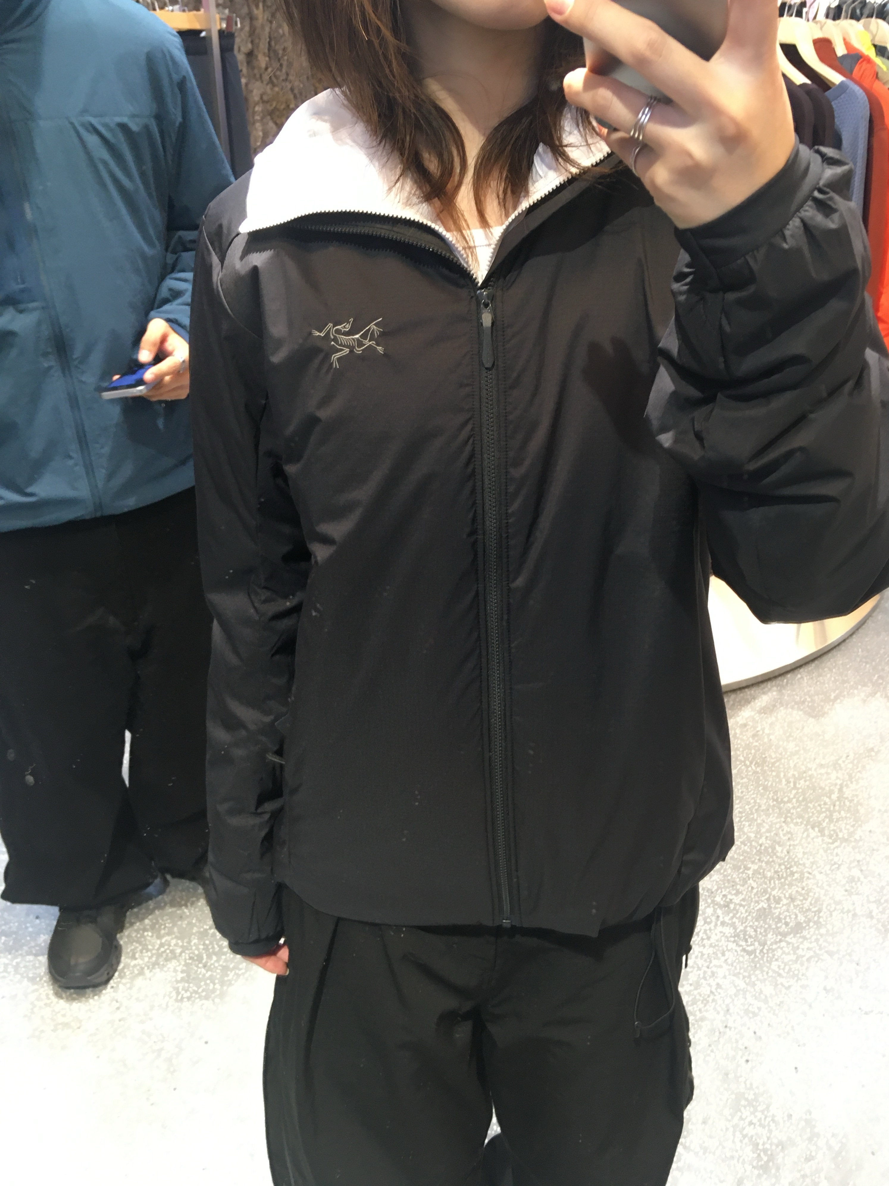 Arc'teryx Atom SV Hoody Black, (W) Arc'teryx Squamish Hoody Atmos 착용 스타일