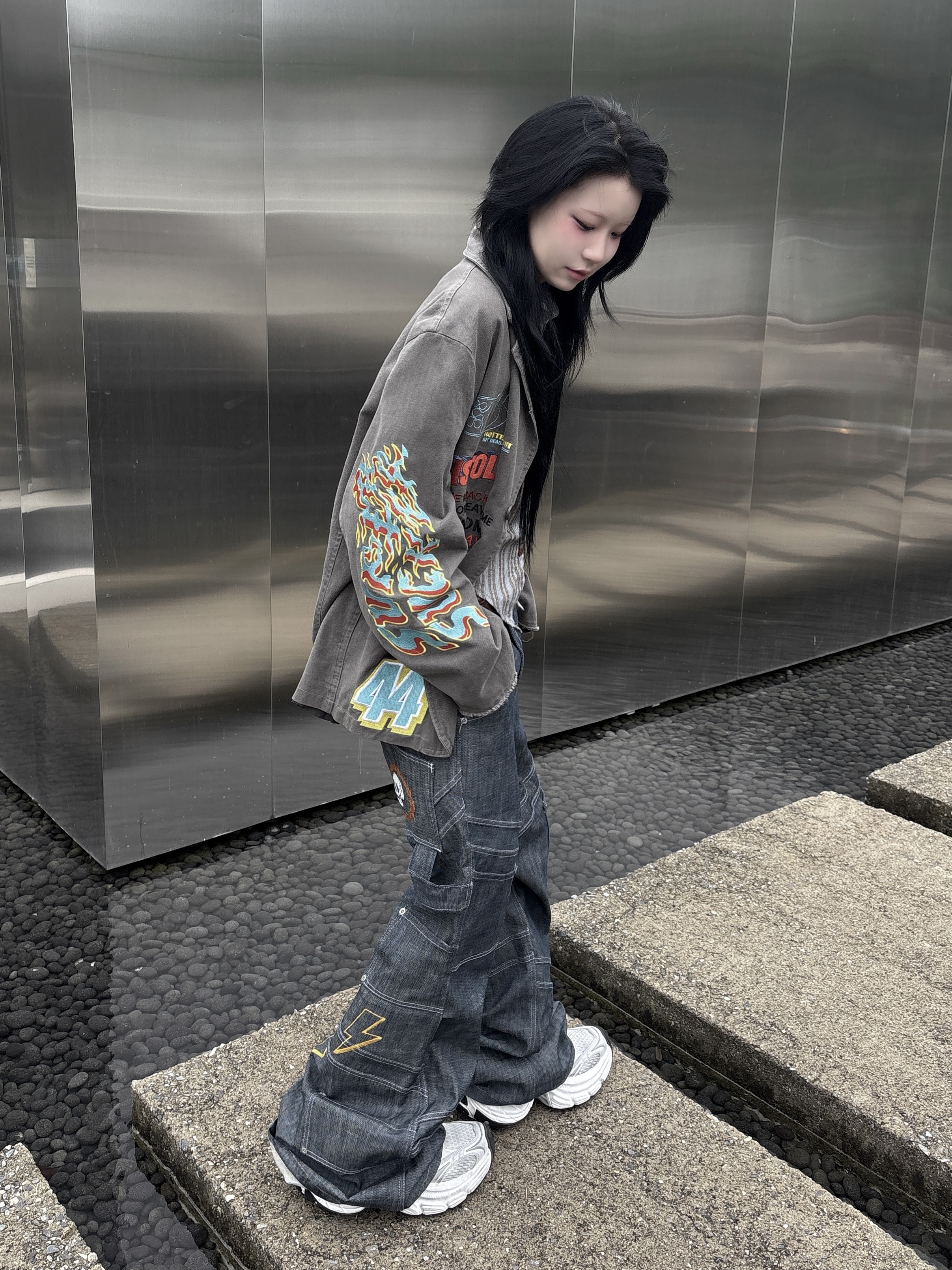 Balenciaga 10XL Sneakers White Grey Silver Black 착용 스타일 - 6