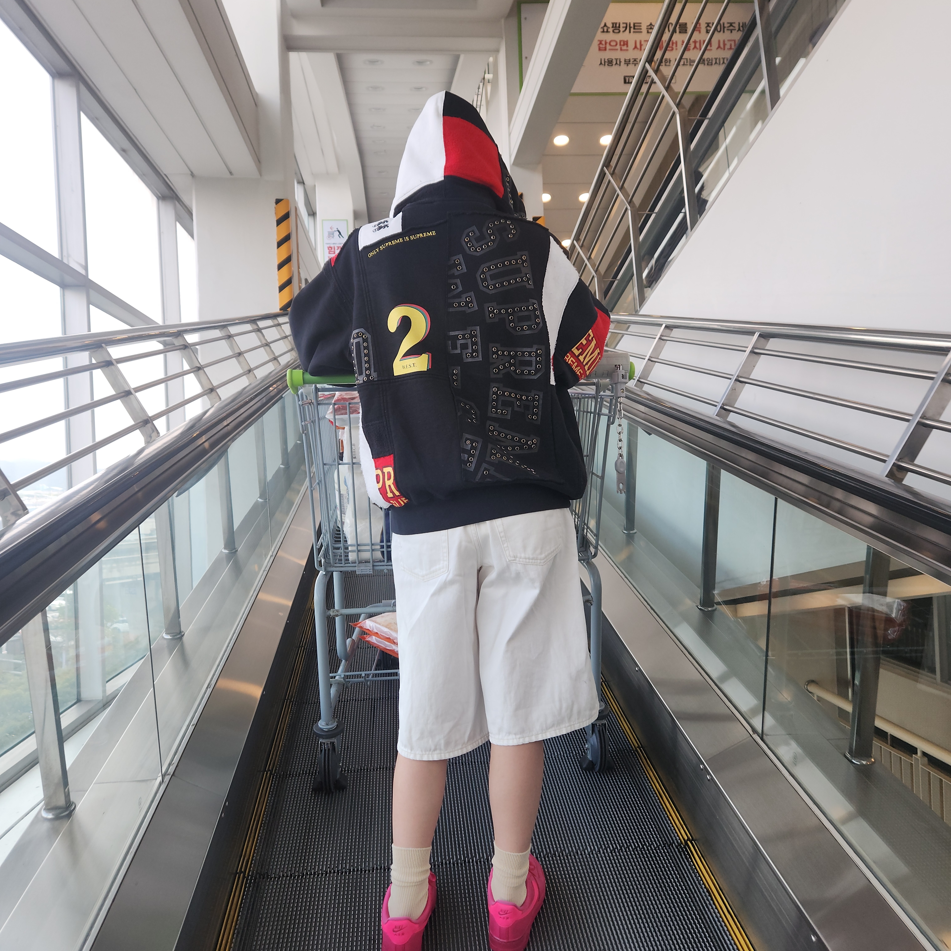 (W) Nike Air Force 1 '07 Fireberry Fierce Pink 착용 스타일