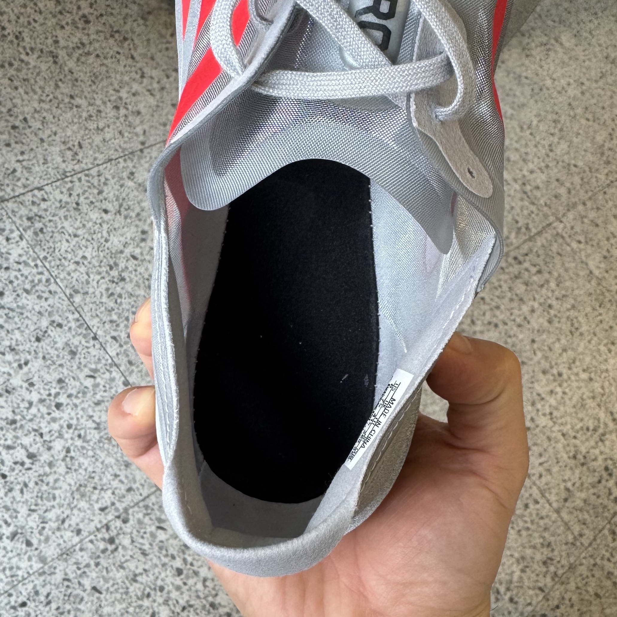 Adidas Adizero Adios Pro EVO 2 Silver Metallic Lucid Red 착용 스타일 - 3