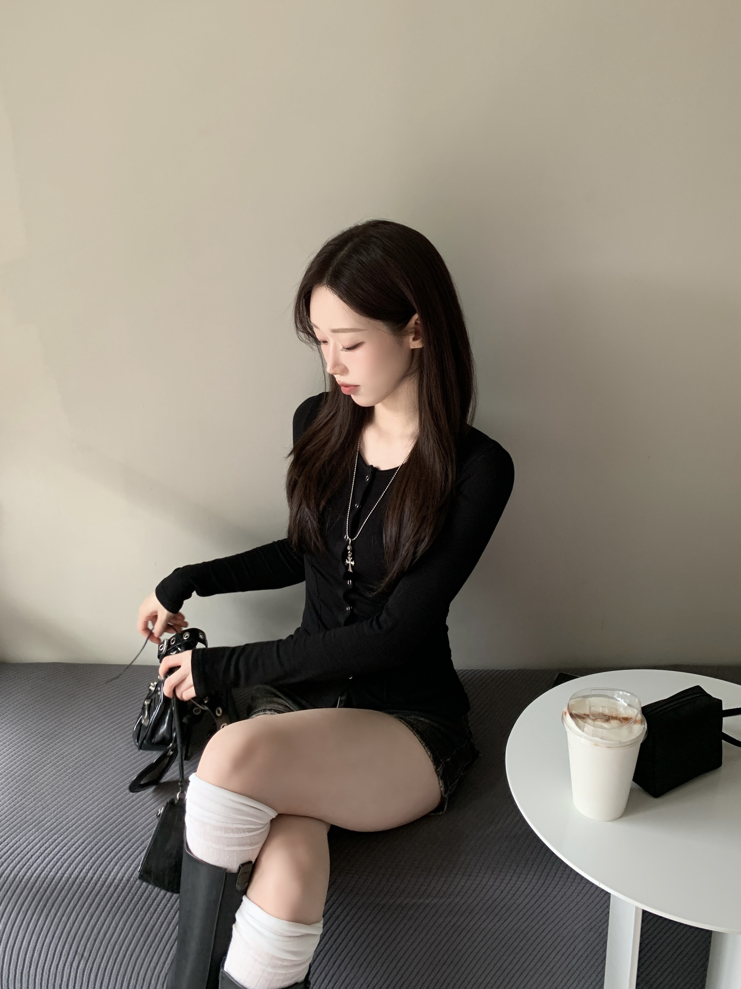 Hansroom Chrome Hearts One Ball Tiny Cross Charm, Hera Sensual Nude Gloss 422 Lingerie 착용 스타일