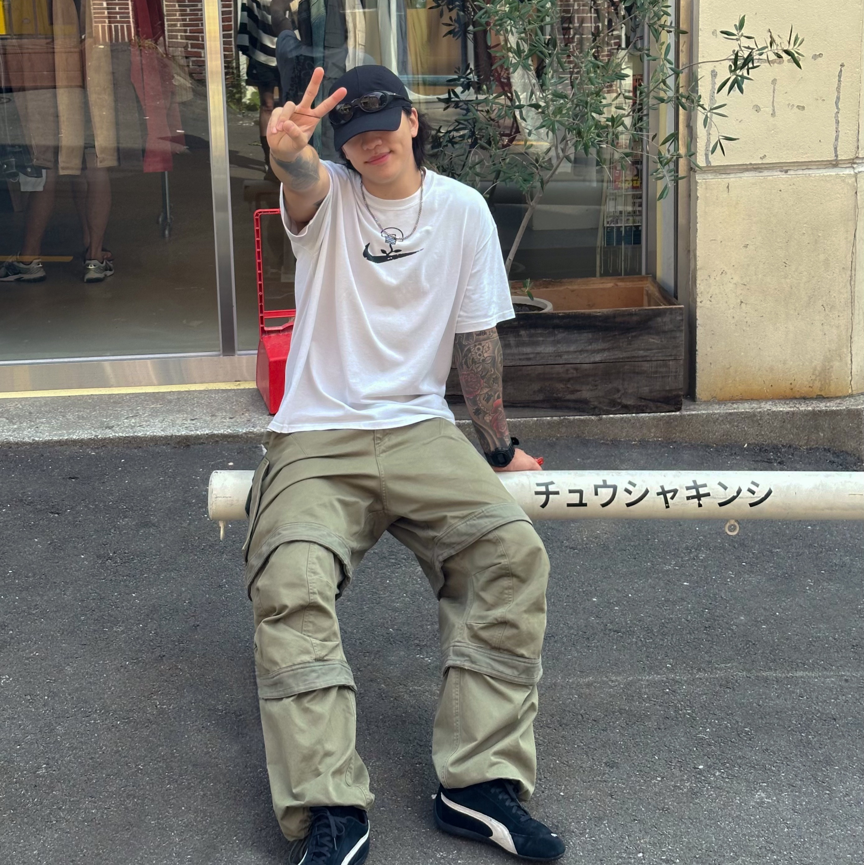 Sansan Gear Ballcap Black - 23SS, Oakley Eye Jacket Redux Matte Black Frame Prizm Grey Lenses High Bridge Fit 착용 스타일 - 1