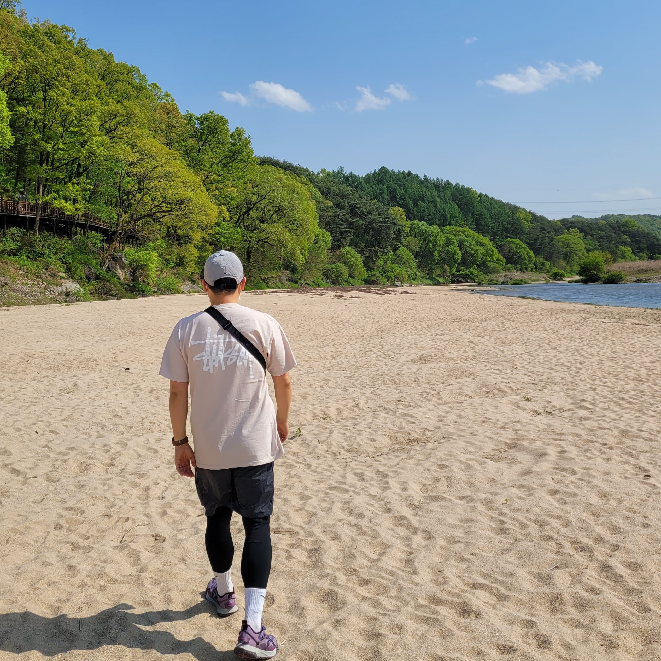 Stussy Basic Stussy Pigment Dyed T-Shirt Natural 2024, Nike ACG Mountain Fly Low Canyon Purple 착용 스타일