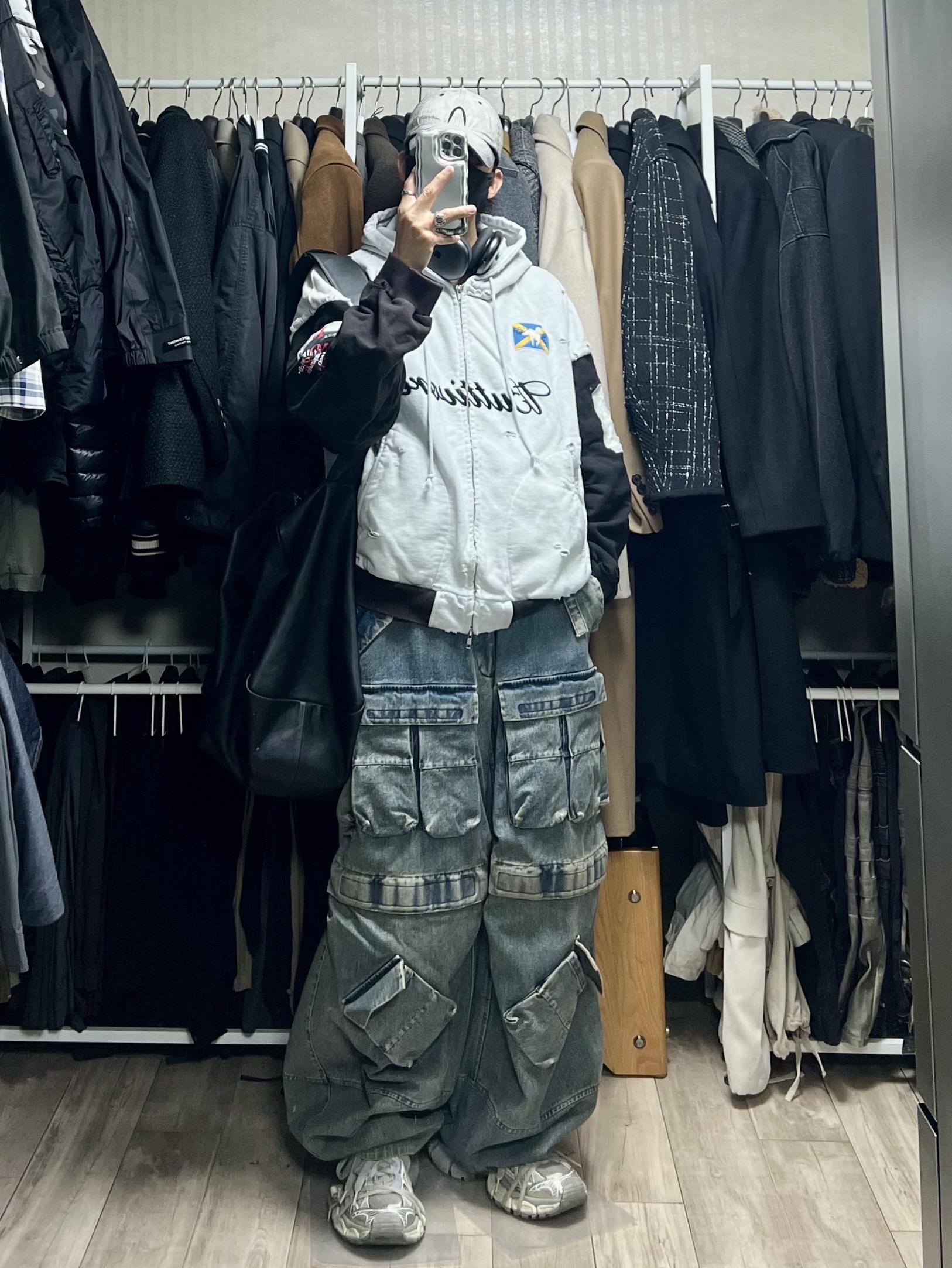 Protocol Index Buttivore Zip Hoodie White Melange, [KREAM 단독] Ourpas 030 Wide Cargo Denim Blue 착용 스타일