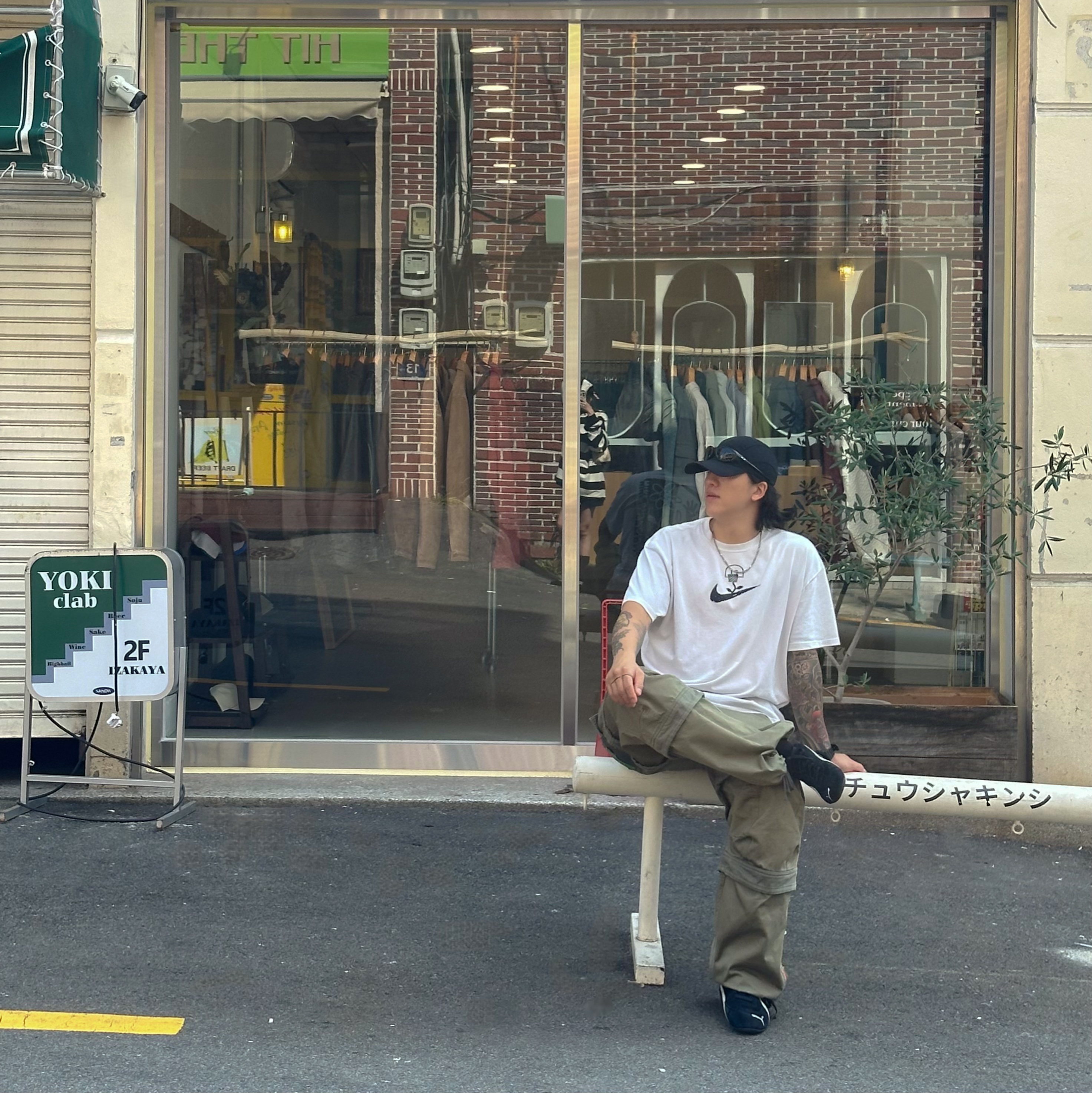 Sansan Gear Ballcap Black - 23SS, Oakley Eye Jacket Redux Matte Black Frame Prizm Grey Lenses High Bridge Fit 착용 스타일 - 2