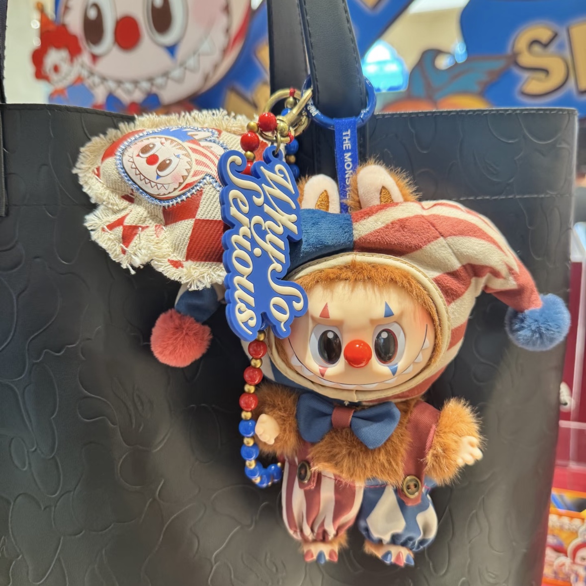 Pop Mart Why So Serious Series Vinyl Plush Pendant Juggling Clown (Opened Case), Pop Mart Why So Serious Series Pendant Chain Juggling Clown (Opened Case) 착용 스타일