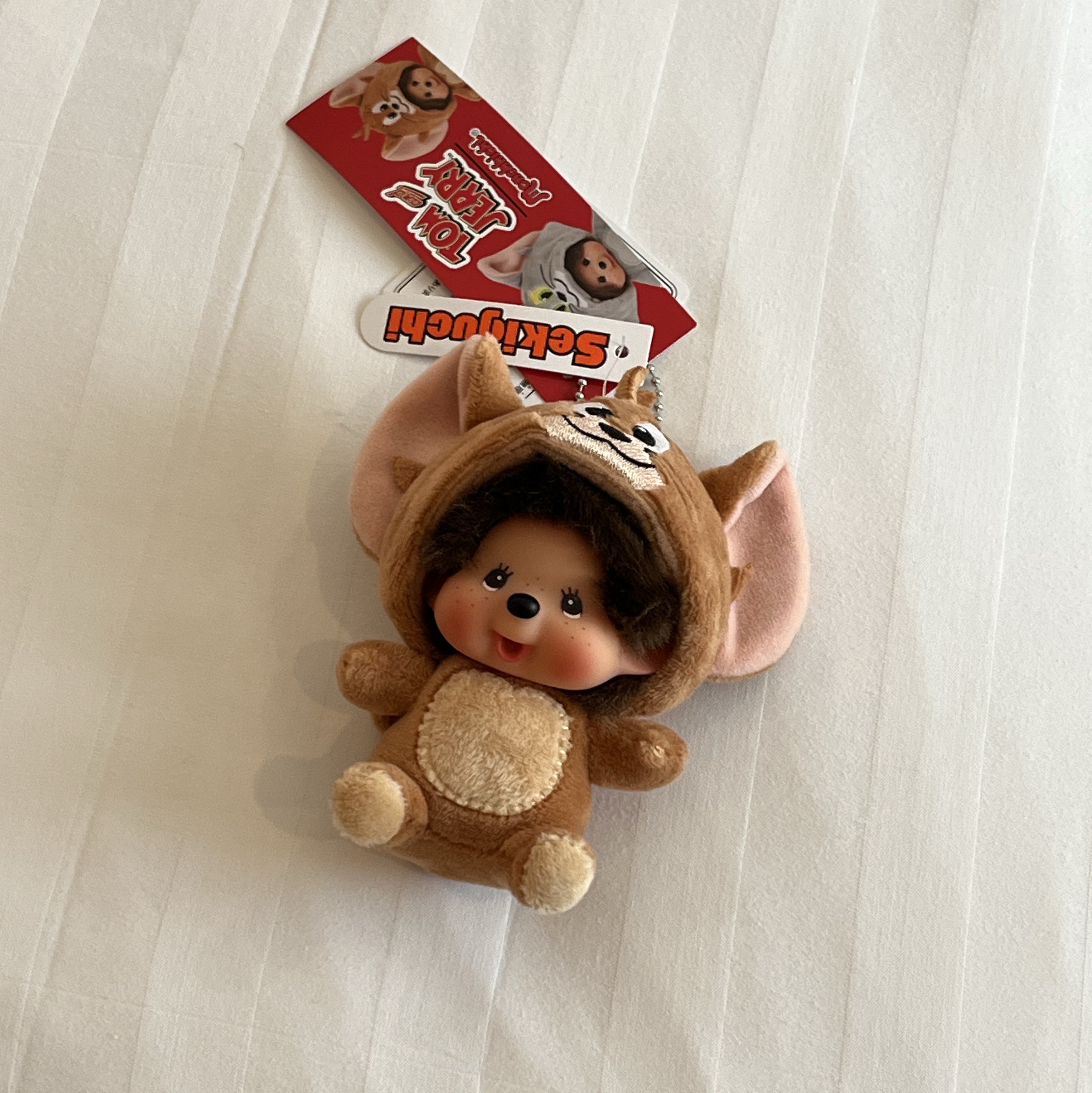 Monchhichi x Tom & Jerry SS Doll Mini Key Chain Jerry 착용 스타일