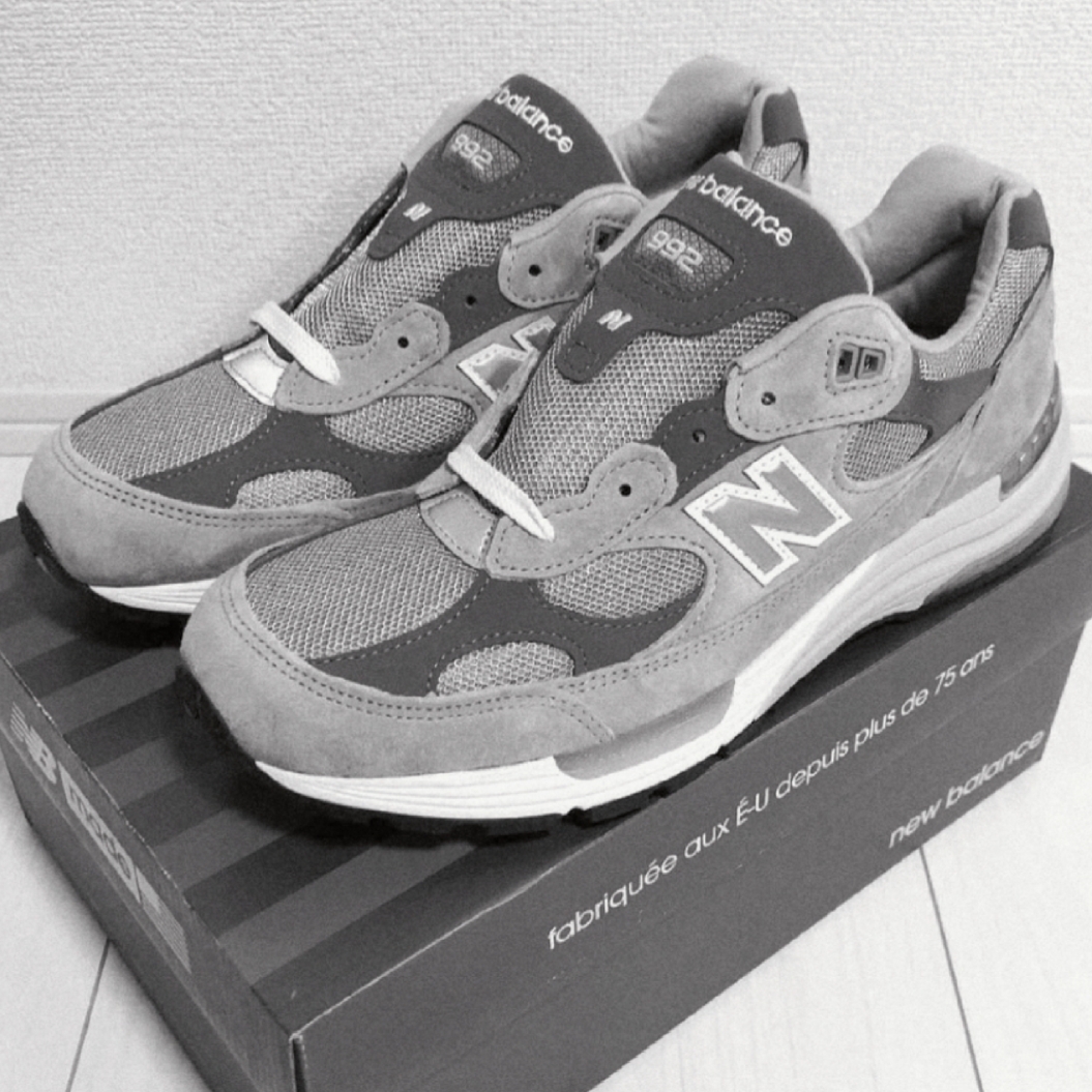 New Balance 992 Made in USA Core Grey Silver Metallic 착용 스타일