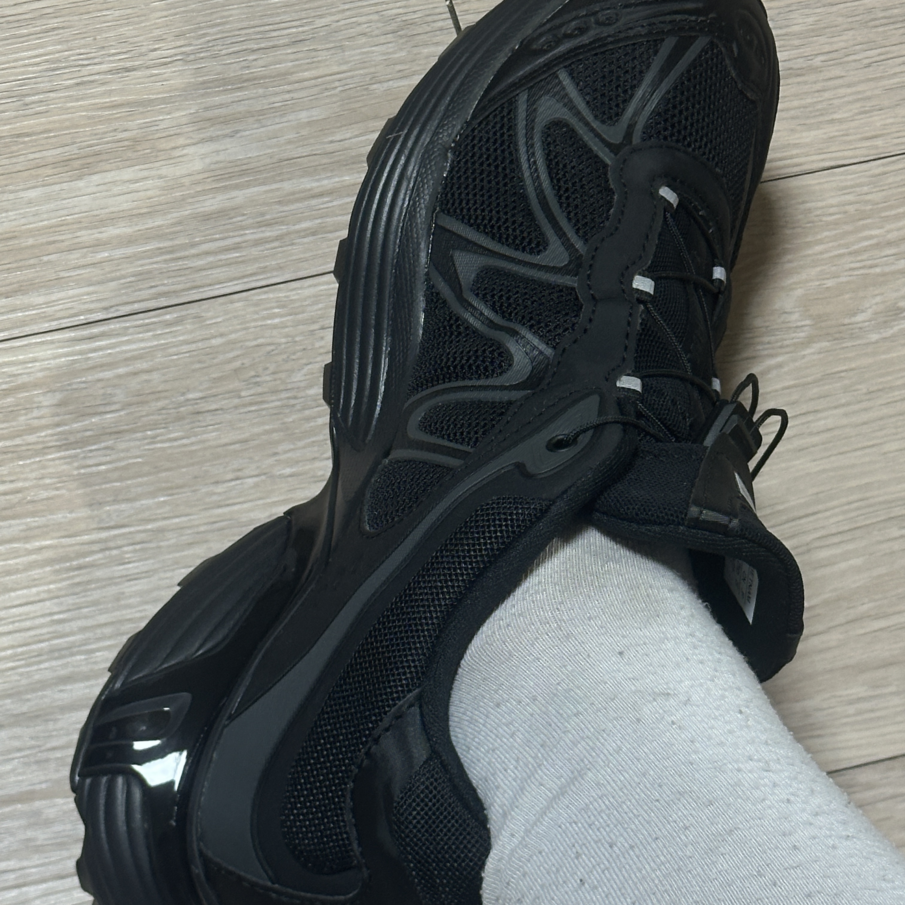 Salomon XT-Whisper Black Asphalt 착용 스타일 - 5