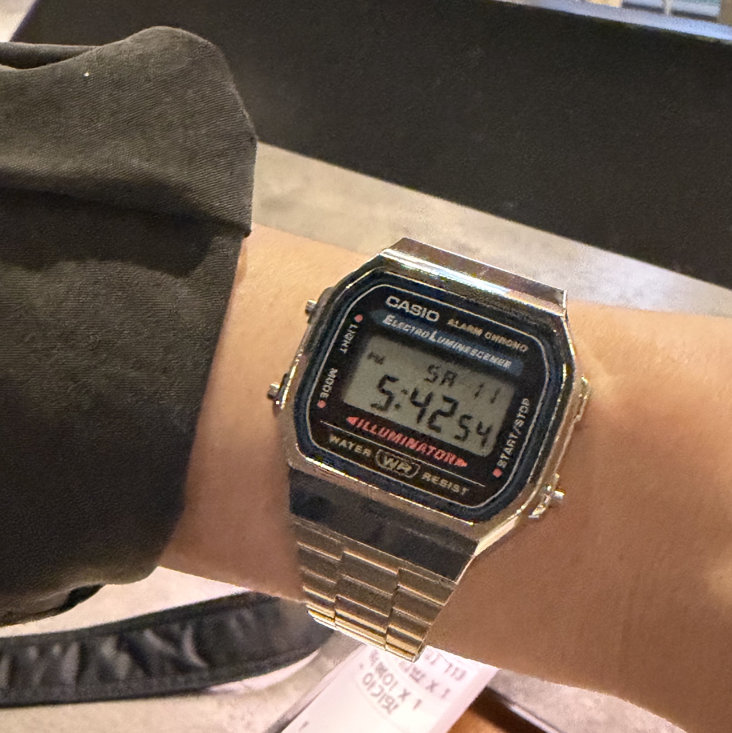 Casio A-158WA-1 착용 스타일