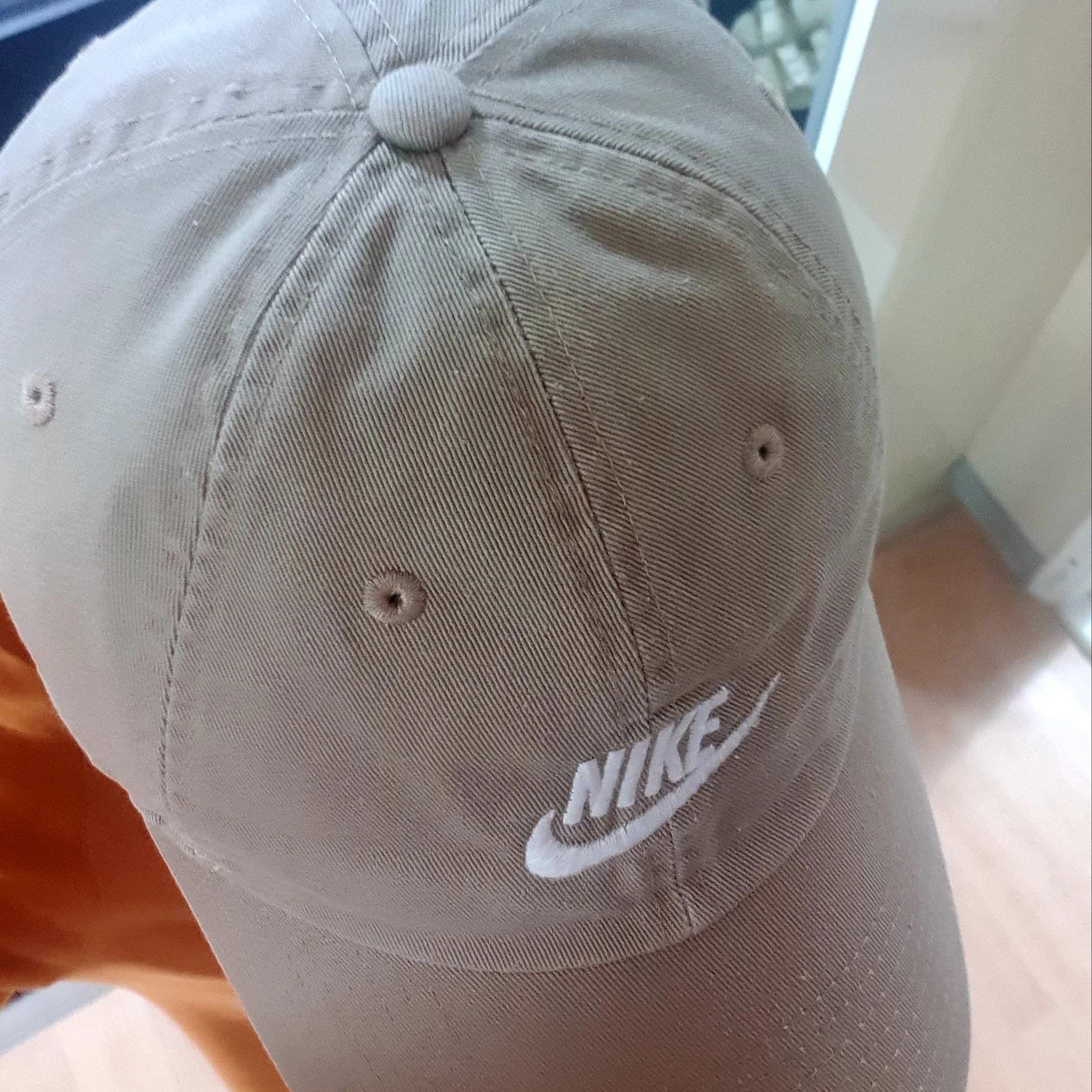 Nike Heritage 86 Futura Washed Cap Khaki 착용 스타일