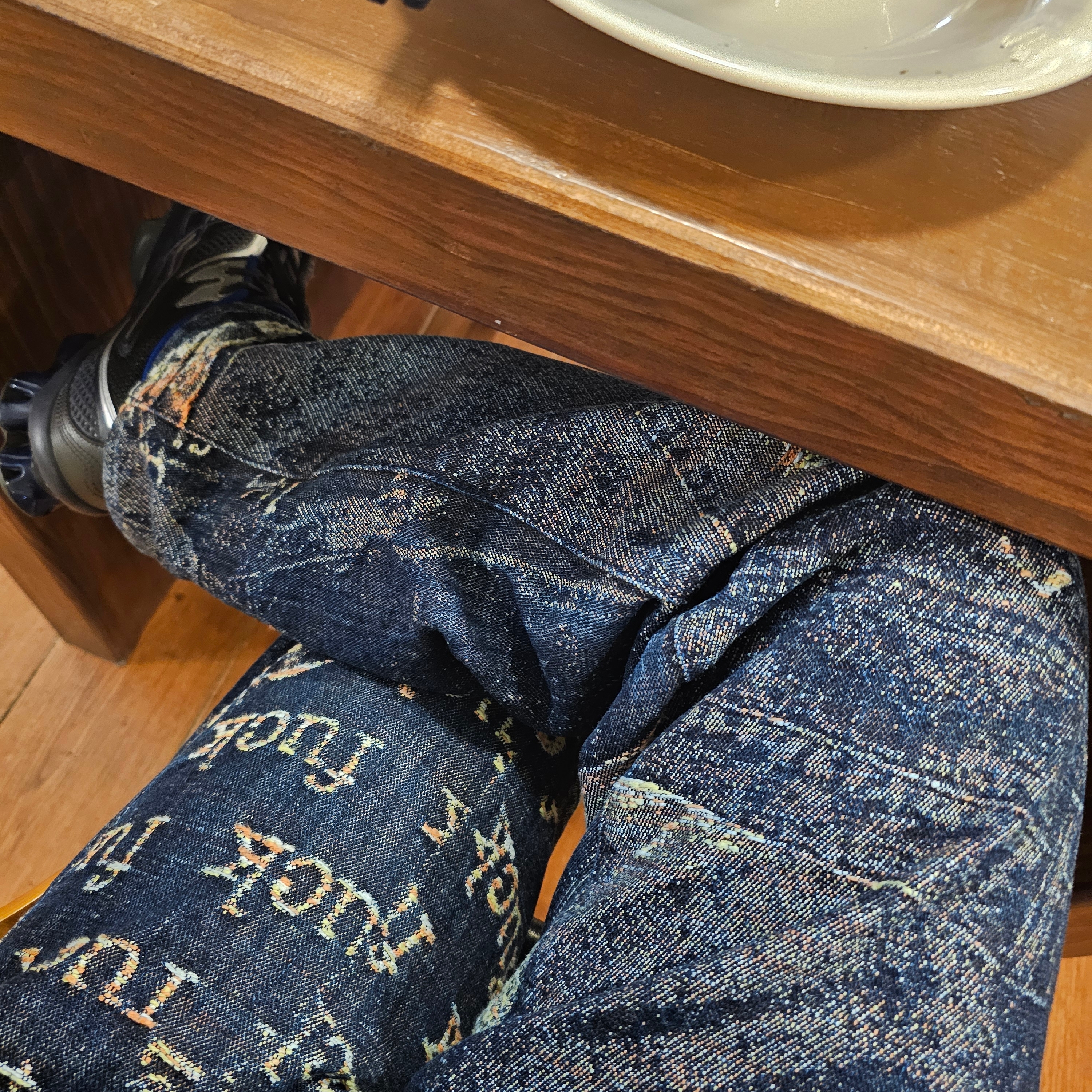 Supreme Archive Denim Jacquard Regular Jean Blue - 23SS, Asics x Kiko Kostadinov Gel-Quantum Zientzia Dark Grey 착용 스타일 - 2