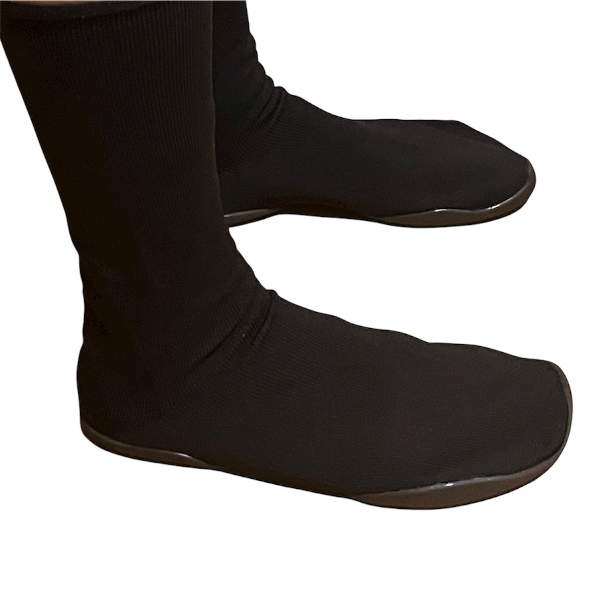 Yeezy YZY Pods Black 착용 스타일