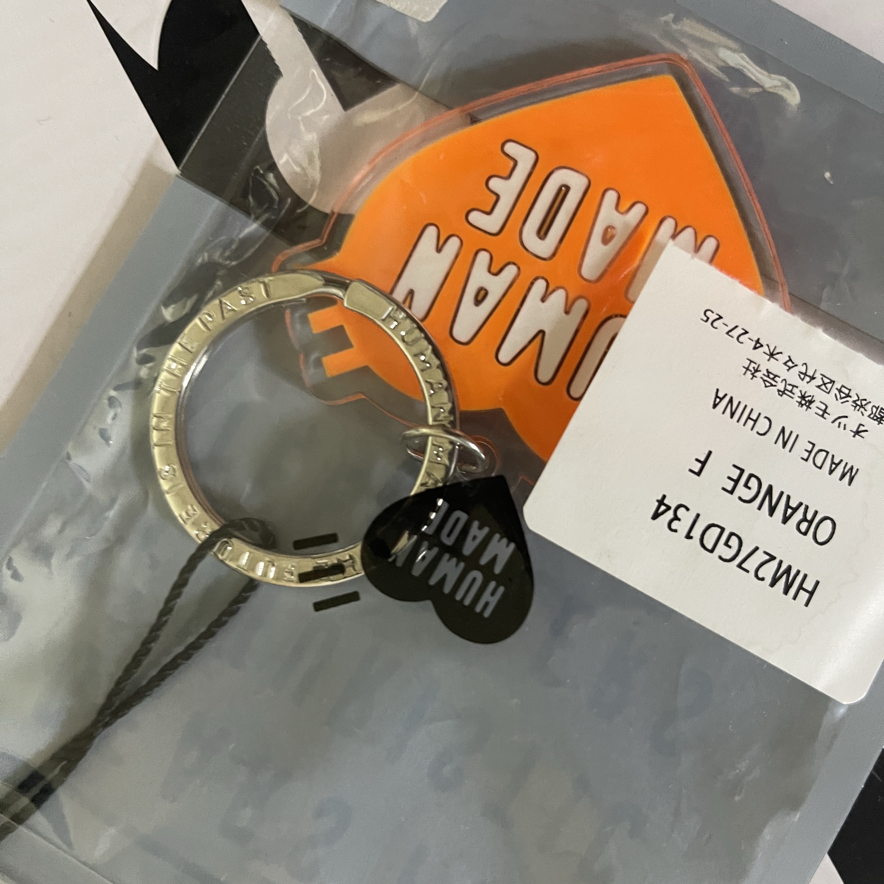 Human Made Acrylic Heart Keyring Orange 착용 스타일