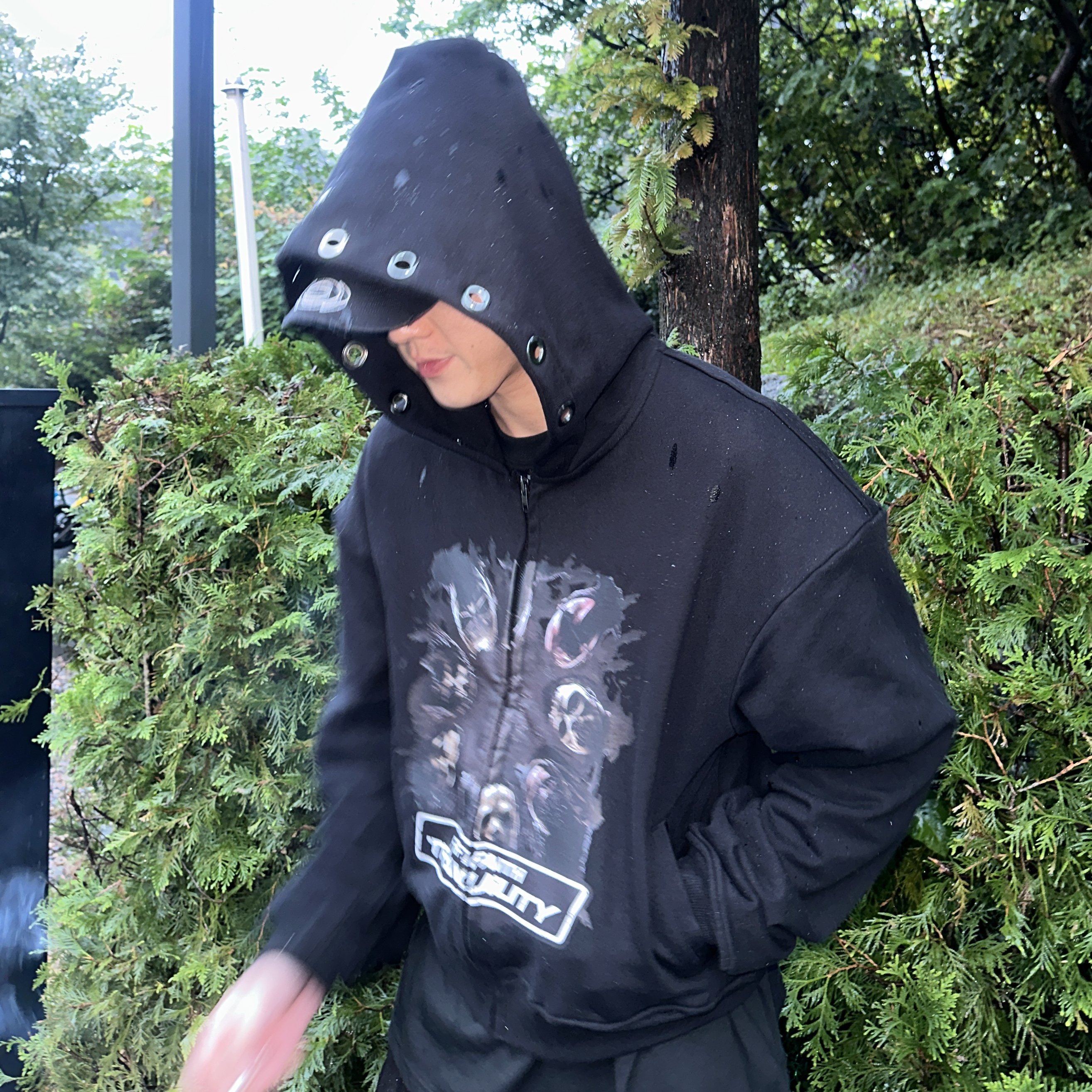 CSC Tranquility Hoodie Zip Up Black, Civision by CSC Iconic Logo Cap Washed Black 착용 스타일 - 1