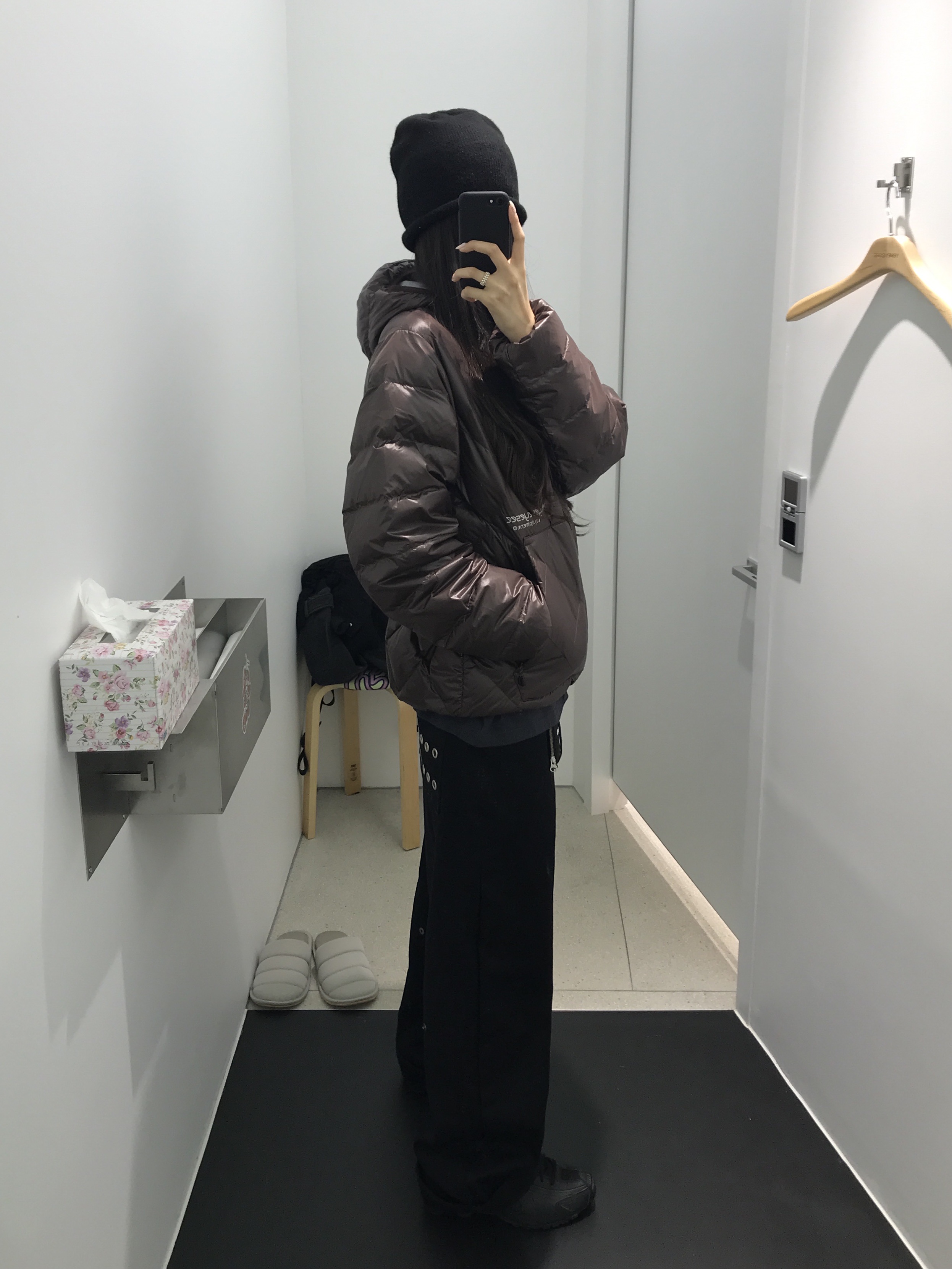 YESEYESEE Wafer Goose Down Jacket Brown 착용 스타일