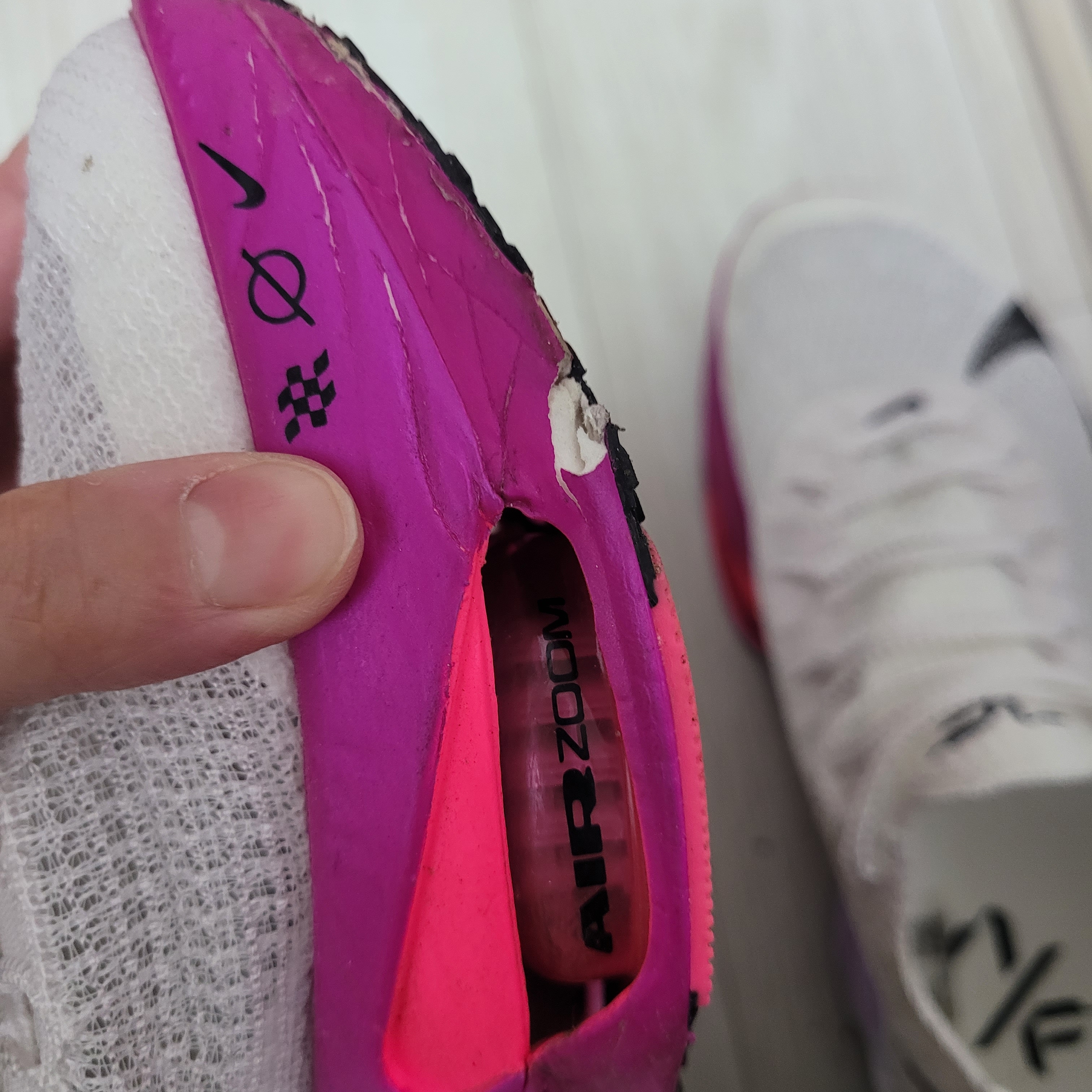 (W) Nike Air Zoom Alphafly Next% 3 Hyper Pink 착용 스타일 - 2